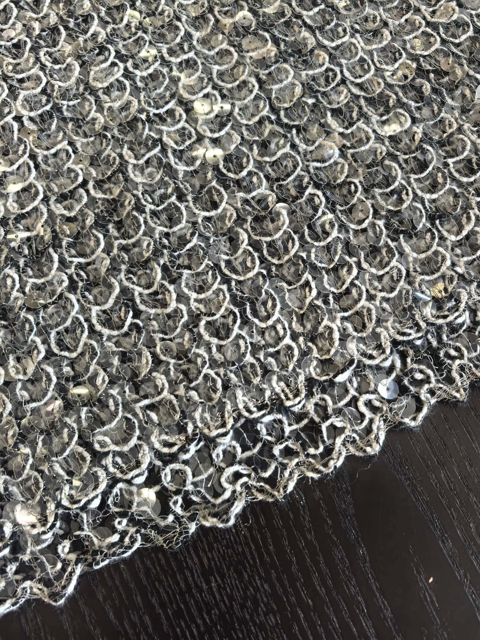C18388 The sequined patterns on the entire dress are hand-stitched in the shape of fish scales. Each pattern resembles tiny pieces of moonlight falling onto the dress. As you walk, the light and shadow create a beautiful effect. It’s a sophisticated spark — image 3
