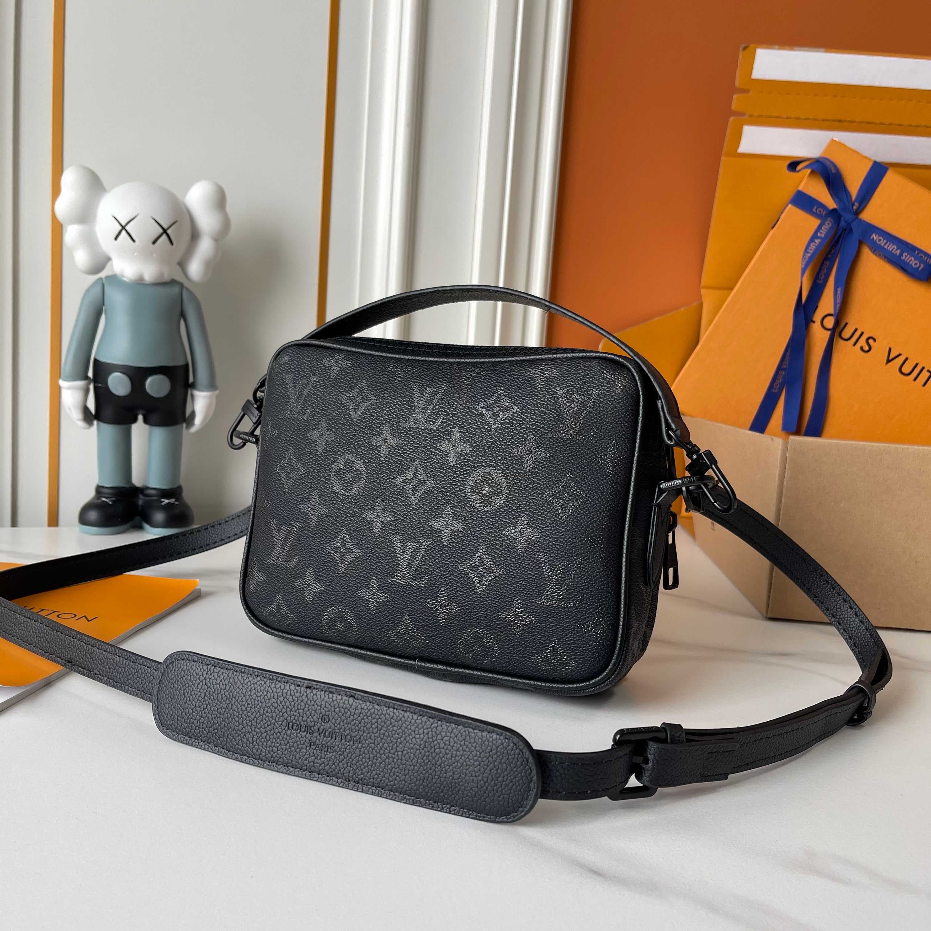 C5325 Upgrade version   M29273 M13987 M14016 M14988 M26068 M15296 M14682 M27232 n28606 This Nil handbag features elegant, shiny cowhide leather, with Louis Vuitton Paris logo embossed on the front using bead rivets. The side clasp exudes a urban style, an — image 4