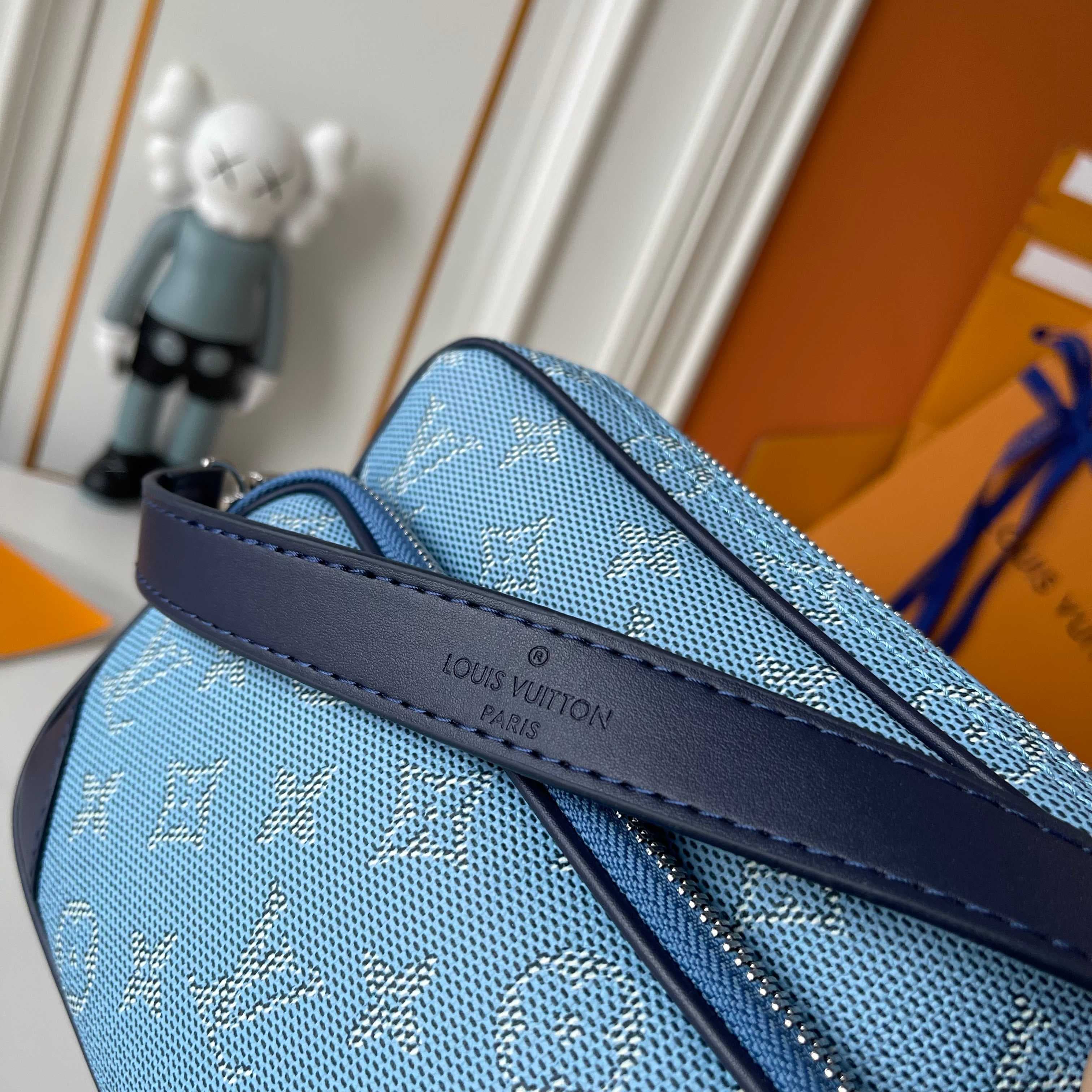 C5316 Upgrade version   M29273 M13987 M14016 M14988 M26068 M15296 M14682 M27232 n28606 This model’s Nil handbag features elegant, shiny cowhide leather, with Louis Vuitton Paris logo embossed on the front using bead-like rivets. The side fastenings convey — image 6
