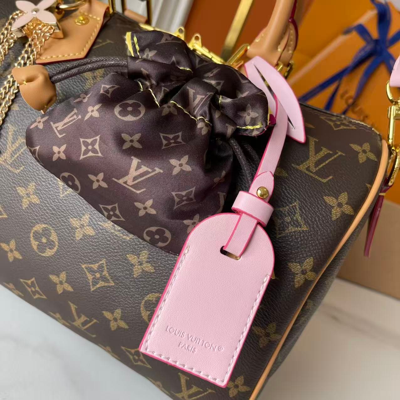 C5239 Upgraded version LV pillow bag, antique pattern, lucky bag. M26498, M27216, M27014, 28379, 2866214589, M89091M17281, 17282, M26305, M15279, M16332, M16333, M17222, M15278, M24441, M24424, M40390, M40391. This Speedy Bandoulière bag features 30 Monog — image 5