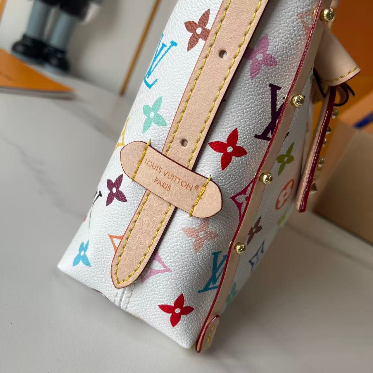 C5237 Upgrade Version 【Real photos, quality from Guangzhou factory, good quality compared to three other products】 M27578 M46203 M13014 24861 This LV x TM Carryall East West handbag is part of the reissue series by Louis Vuitton x Takashi Murakami. The Mo — image 8