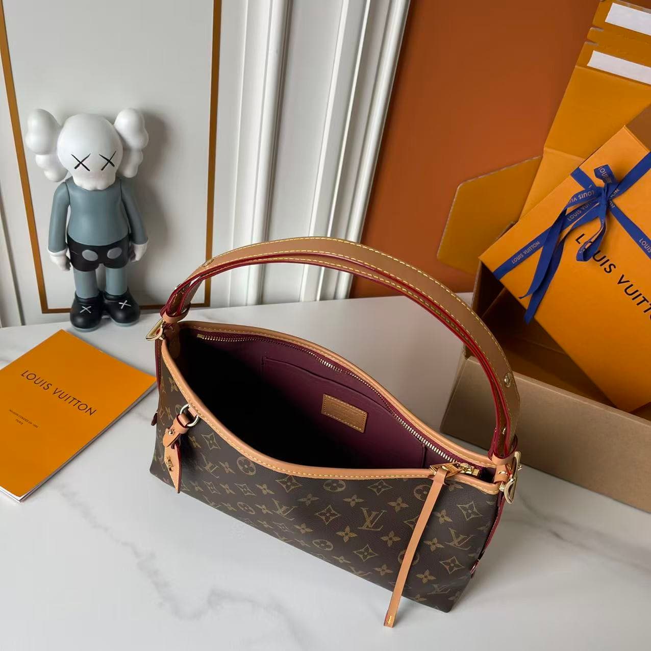 C5235 Upgrade Version 【Real photos, quality from Guangzhou factory, compare with three options】 M27578 M46203 M13014 24861 This LV x TM Carryall East West handbag is part of the reissued series by Louis Vuitton x Haruki Murakami. The Monogram canvas is sk — image 8