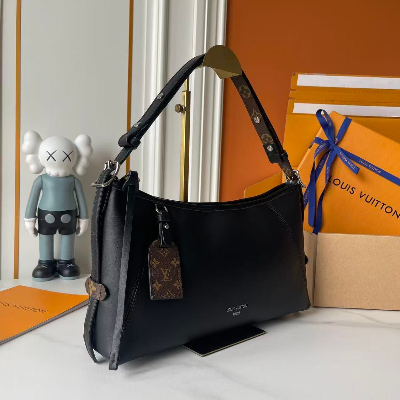 C5234 Upgrade Version 【Real photos, quality from Guangzhou factory, compare with three options】 M27578 M46203 M13014 24861 This LV x TM Carryall East West handbag is part of the reissued series by Louis Vuitton x Takashi Murakami. The Monogram coated canv — image 2