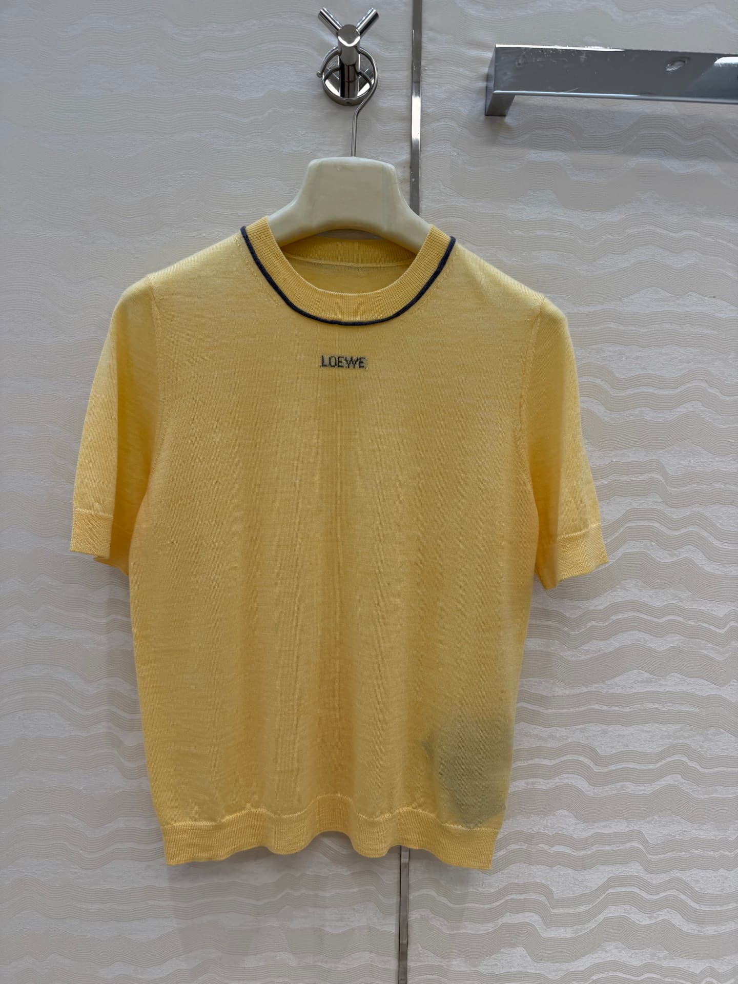 C18527 High-quality original fabric❤️ LW long-term style short-sleeved tops! High-end 80 wool with fine, soft texture; custom Swiss-made 18 knitting technique; imported 100 Merino wool yarn – lightweight and comfortable! Classic fit that emphasizes slimmi — image 1