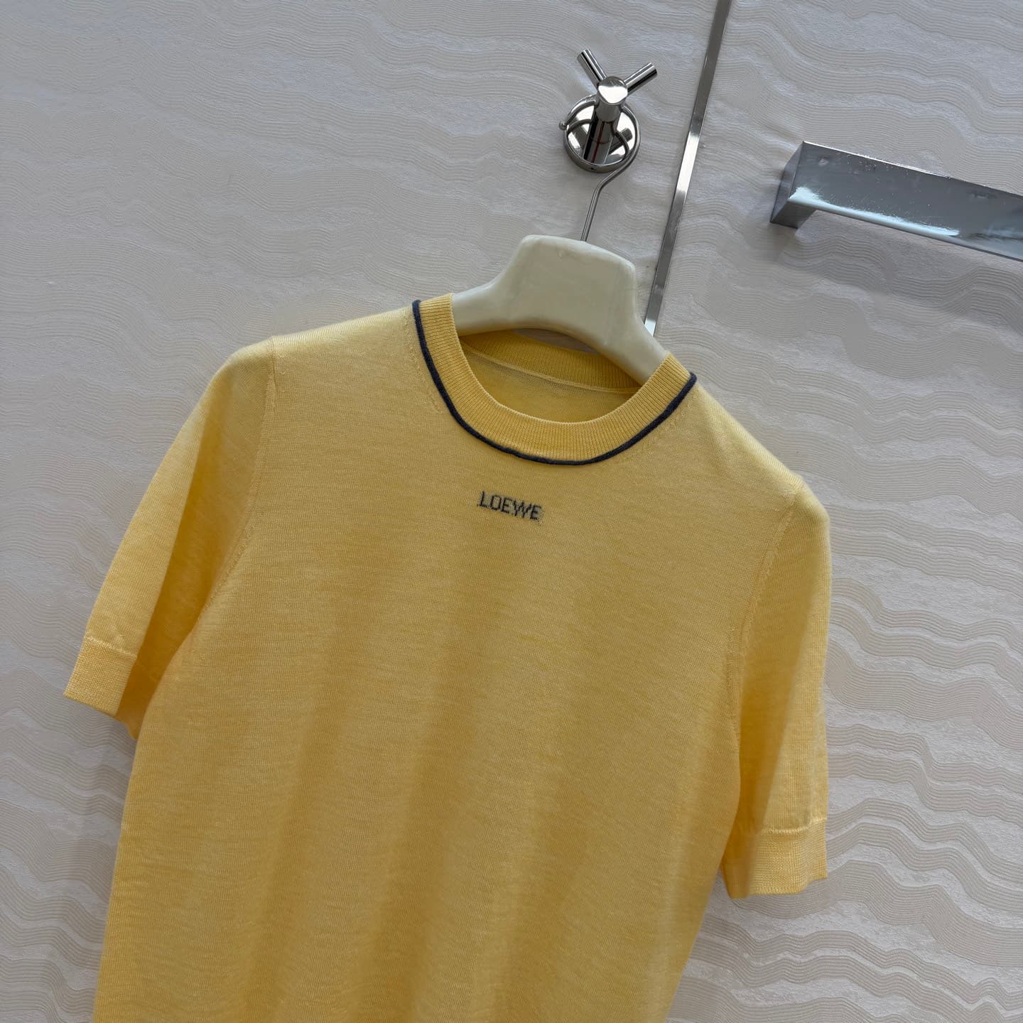 C18527 High-quality original fabric❤️ LW long-term style short-sleeved tops! High-end 80 wool with fine, soft texture; custom Swiss-made 18 knitting technique; imported 100 Merino wool yarn – lightweight and comfortable! Classic fit that emphasizes slimmi — image 2