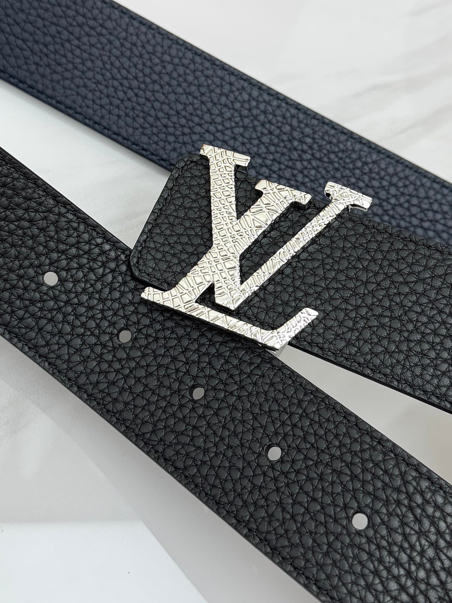 C32999 LV – Luxury modern style. Featured with elegant and sophisticated design elements. Soft and sturdy straps that can be paired with various outfits, from formal dresses to casual clothes. Width: 4.0cm — image 5