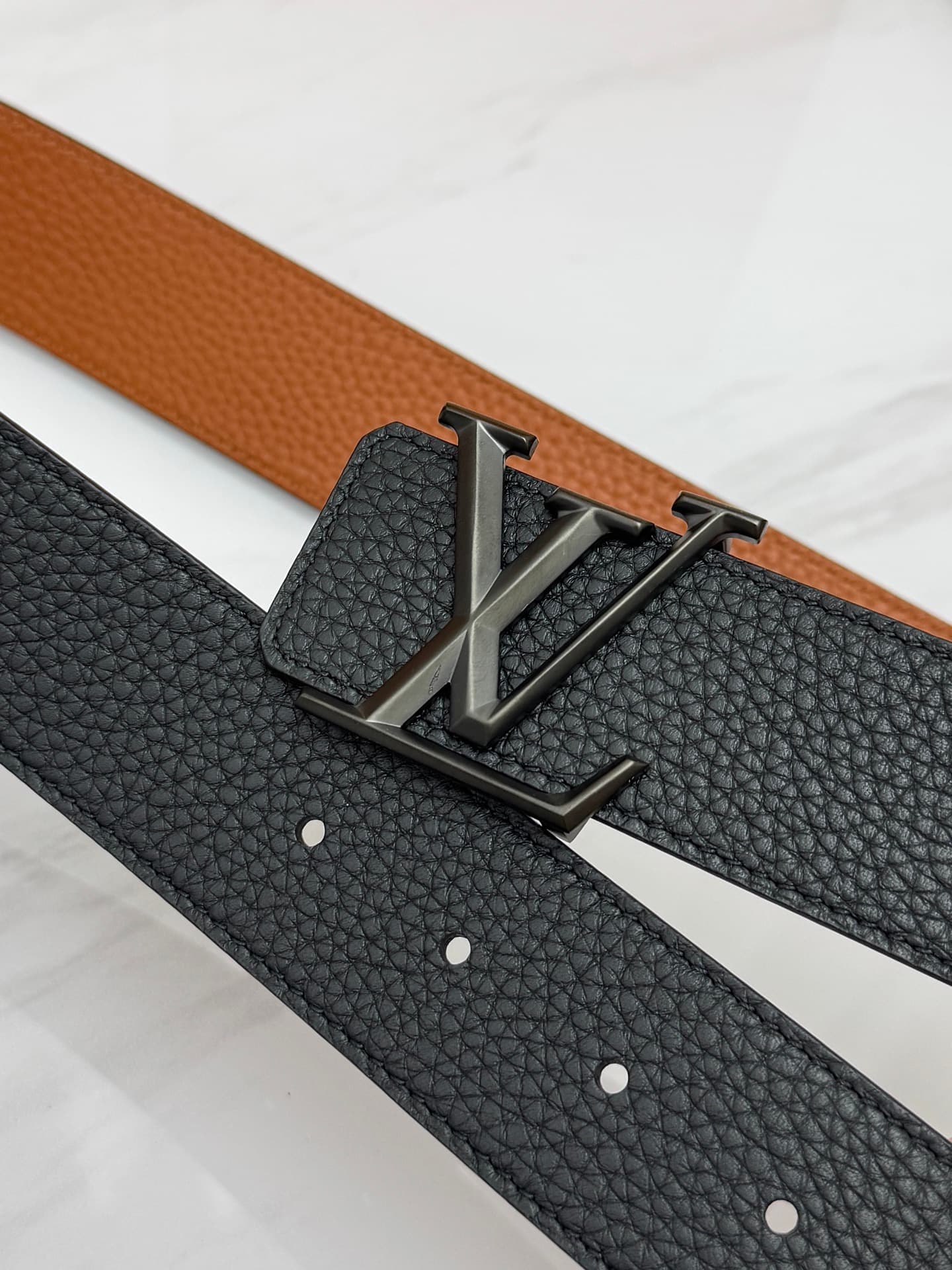 C33003 LV Luxury Modern Style. Featured with elegant and sophisticated design elements. Soft and sturdy straps that can be paired with various garments, from formal dresses to casual wear. Width: 4.0cm — image 6