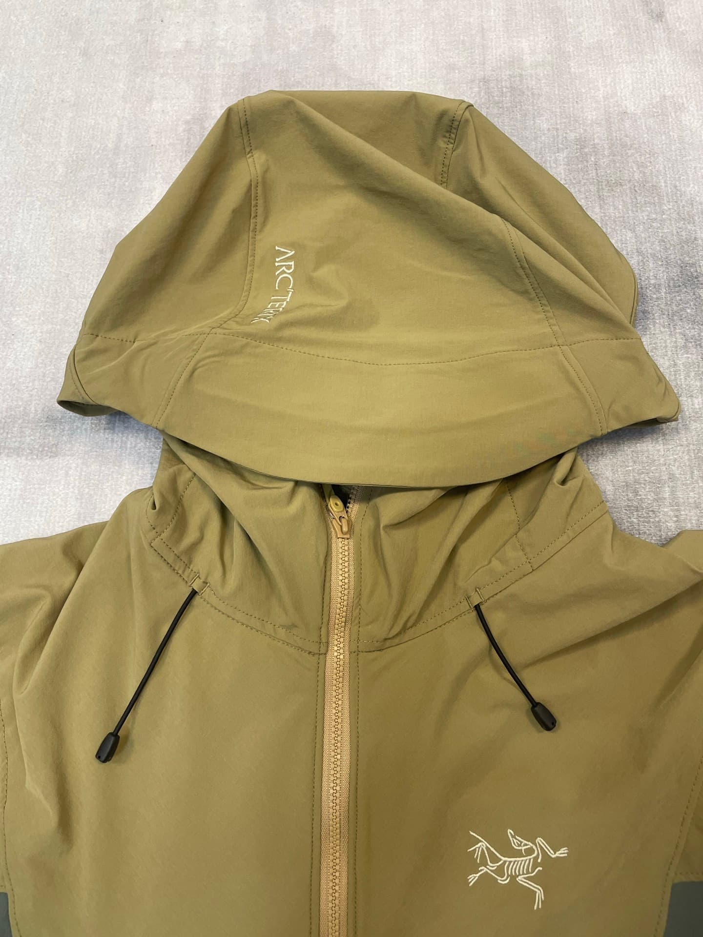 C12540 ARCTERYX | Arcteryx Soft-shell windbreaker for rock climbing and hiking — image 3