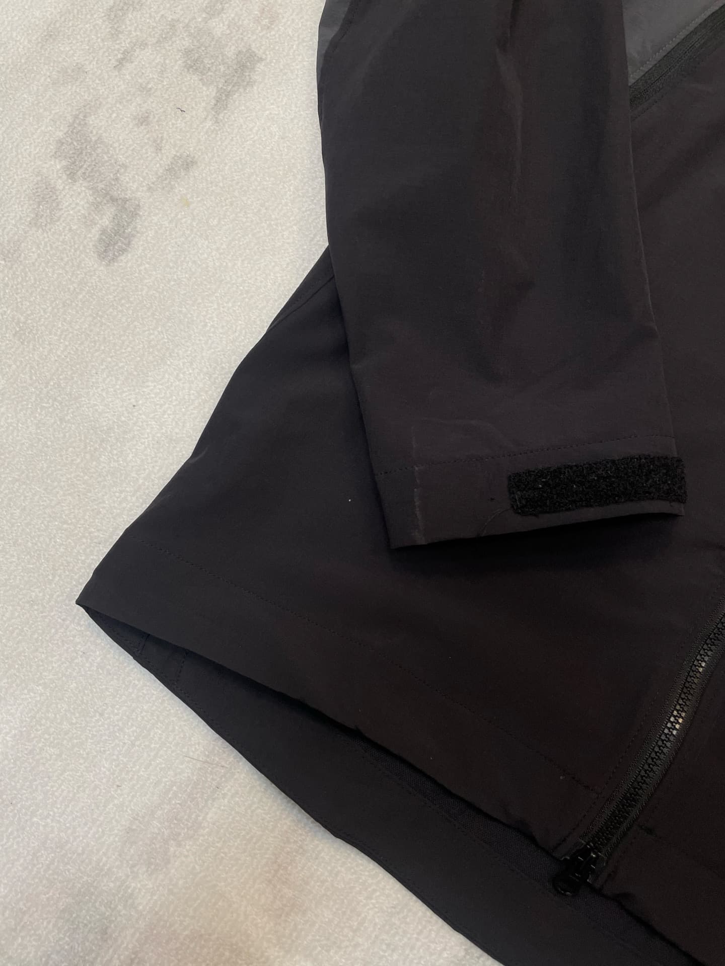 C12537 ARCTERYX | Arcteryx Soft Shell Jacket for Rock Climbing and Hiking — image 6
