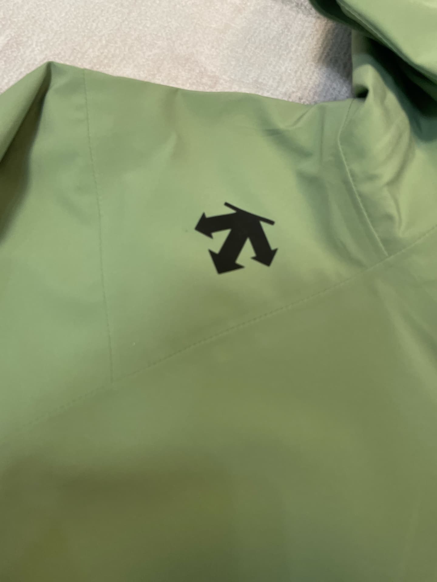 C12535 Descente DESCENTE windproof, waterproof, comfortable caped outdoor jacket; suitable for men and women — image 8