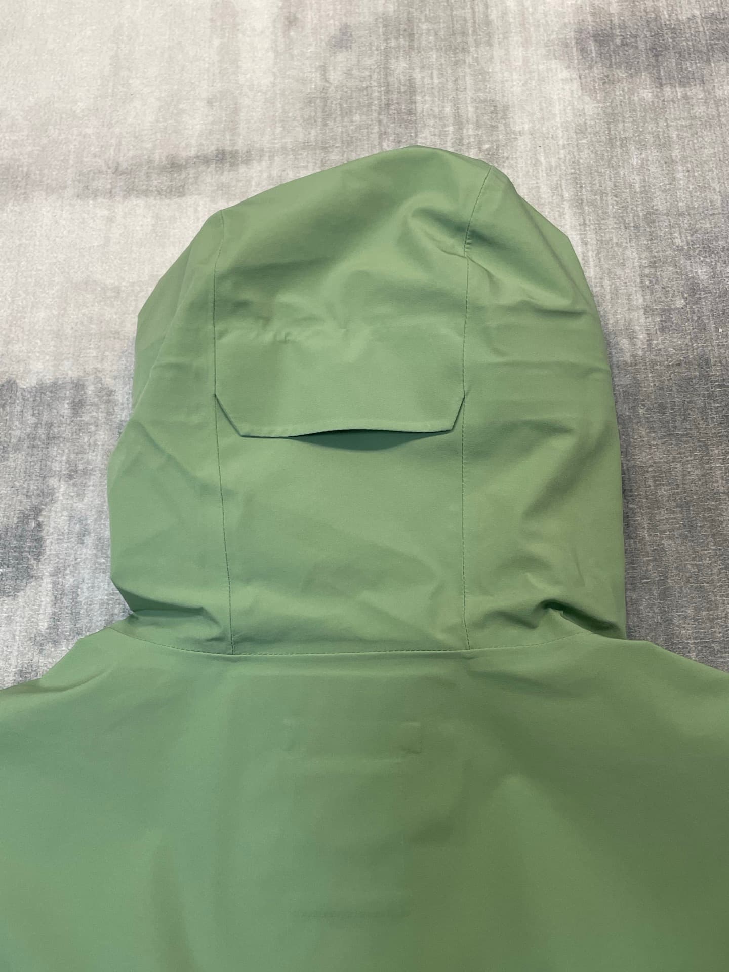 C12535 Descente DESCENTE windproof, waterproof, comfortable caped outdoor jacket; suitable for men and women — image 4