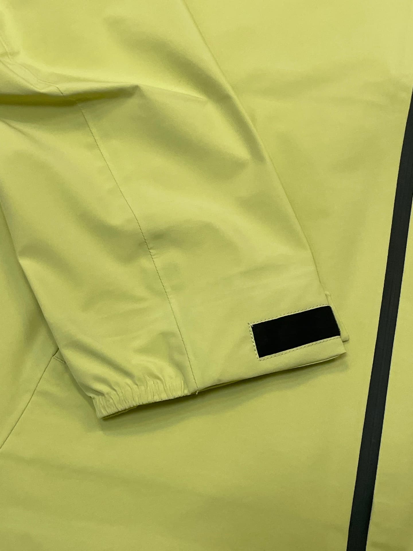 C12534 Descente DESCENTE windproof, waterproof, comfortable caped outdoor jacket; suitable for men and women — image 6