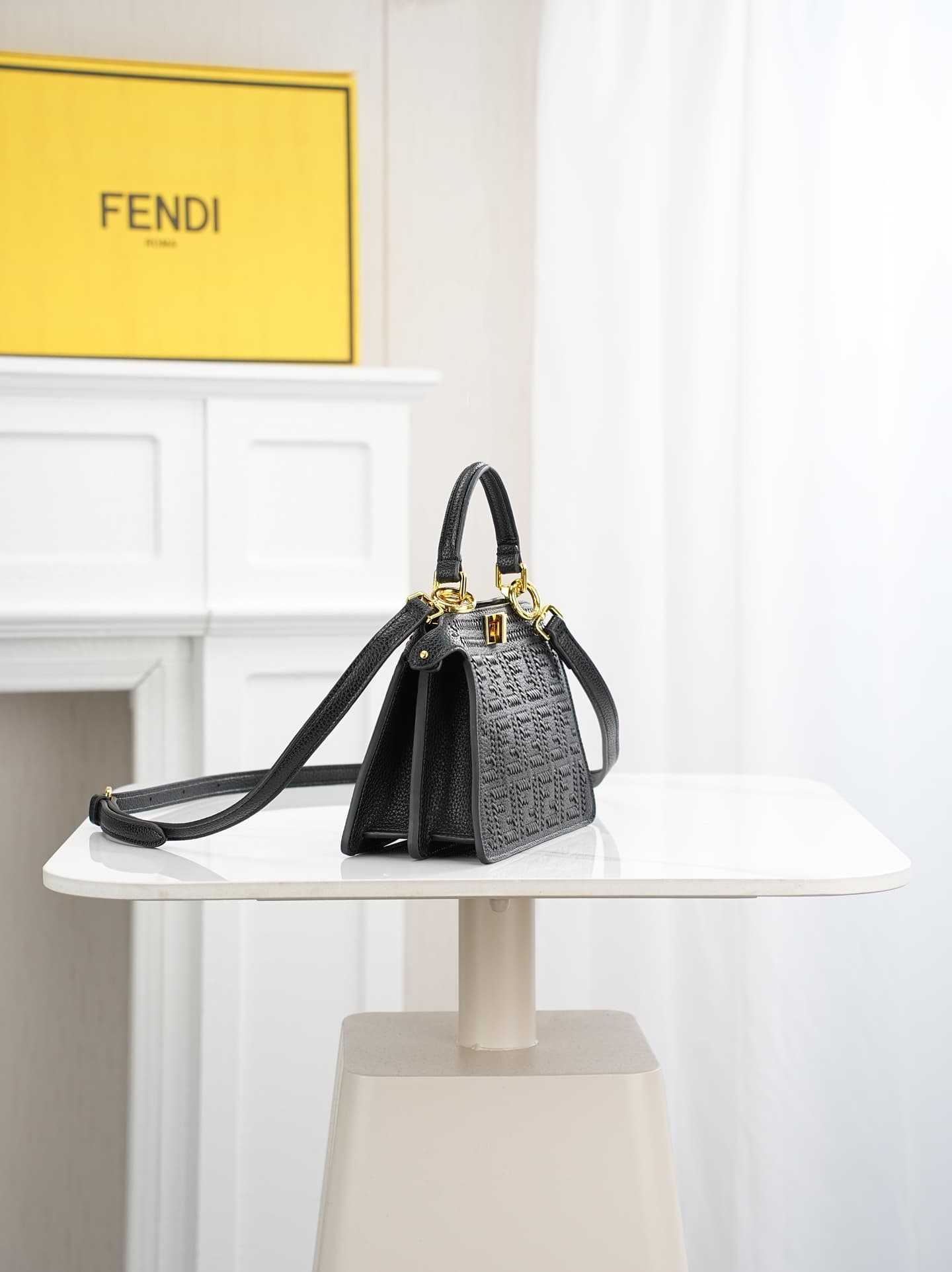 C2887 ～Model 33208 ✨ This iconic peekaboo-style handbag is an ideal compact accessory. It is hand-sewn using the same color scheme as 306, featuring traditional Selleria craftsmanship. 🔥 Made from carefully selected pigeon-gray Cuoio Romano leather, along — image 2
