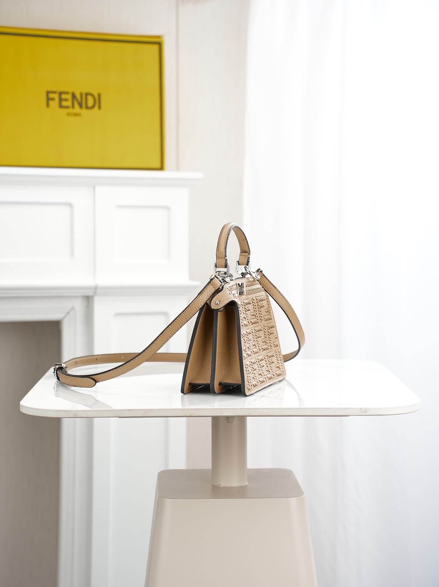 C2886 ～Model 33208 ✨ This iconic peekaboo design represents an ideal compact handbag. It is crafted in the same color scheme as 306, using large-sized buttons with hand-sewn edges, reflecting traditional Selleria craftsmanship. 🔥 Made from high-quality pi — image 3