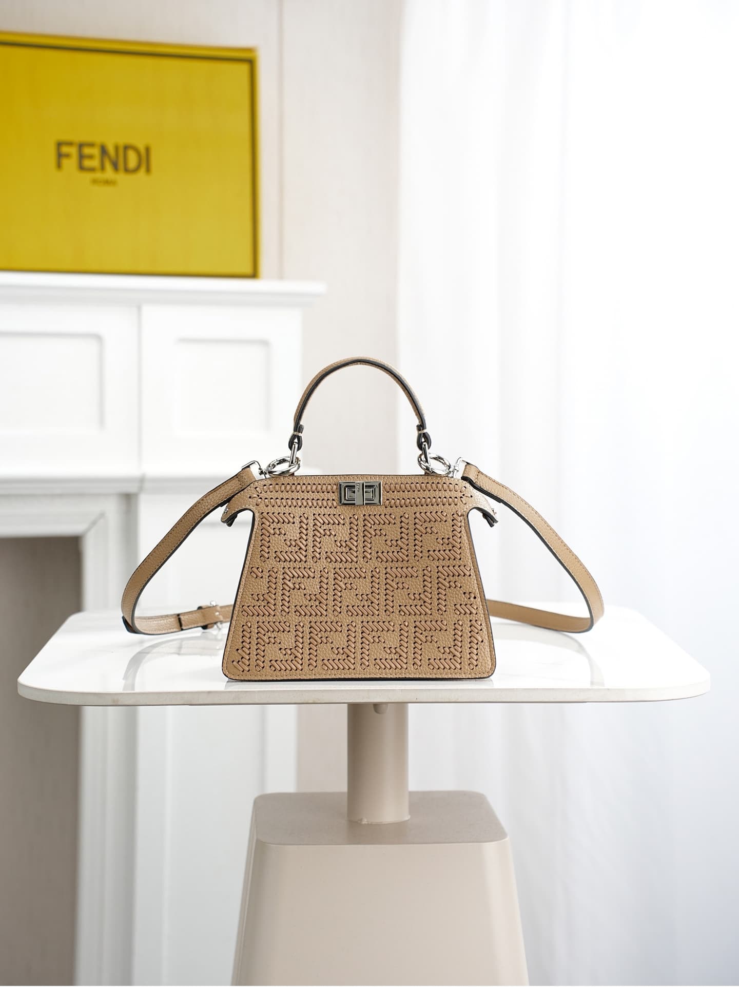 C2886 ～Model 33208 ✨ This iconic peekaboo design represents an ideal compact handbag. It is crafted in the same color scheme as 306, using large-sized buttons with hand-sewn edges, reflecting traditional Selleria craftsmanship. 🔥 Made from high-quality pi — image 1