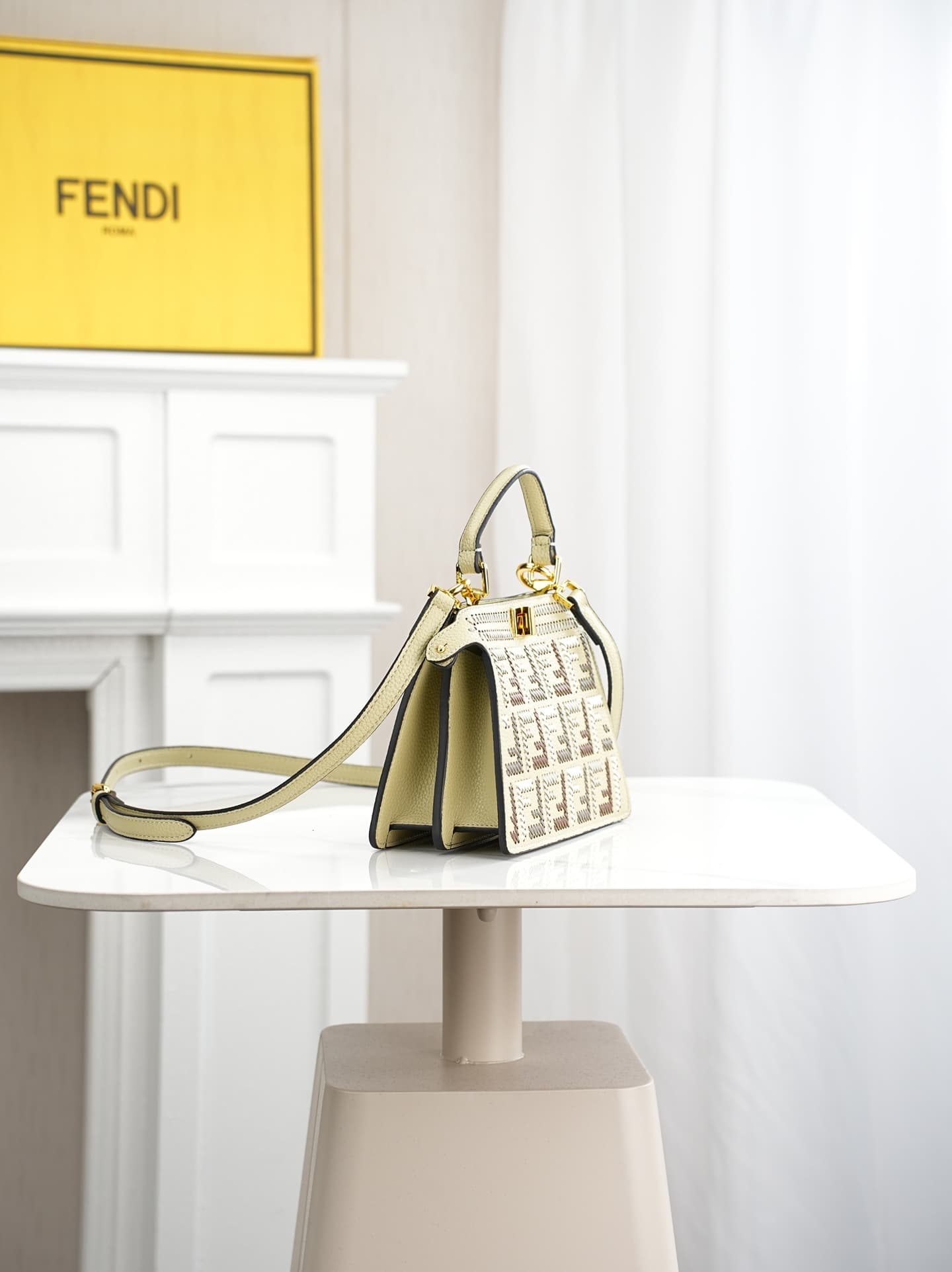 C2884 ～Model 33208 ✨ This iconic peekaboo-style handbag is an ideal compact accessory. It is crafted in the same color scheme as 306, using large-sized stitches with visible stitches, reflecting the traditional Selleria craftsmanship. 🔥 Made from high-qua — image 2