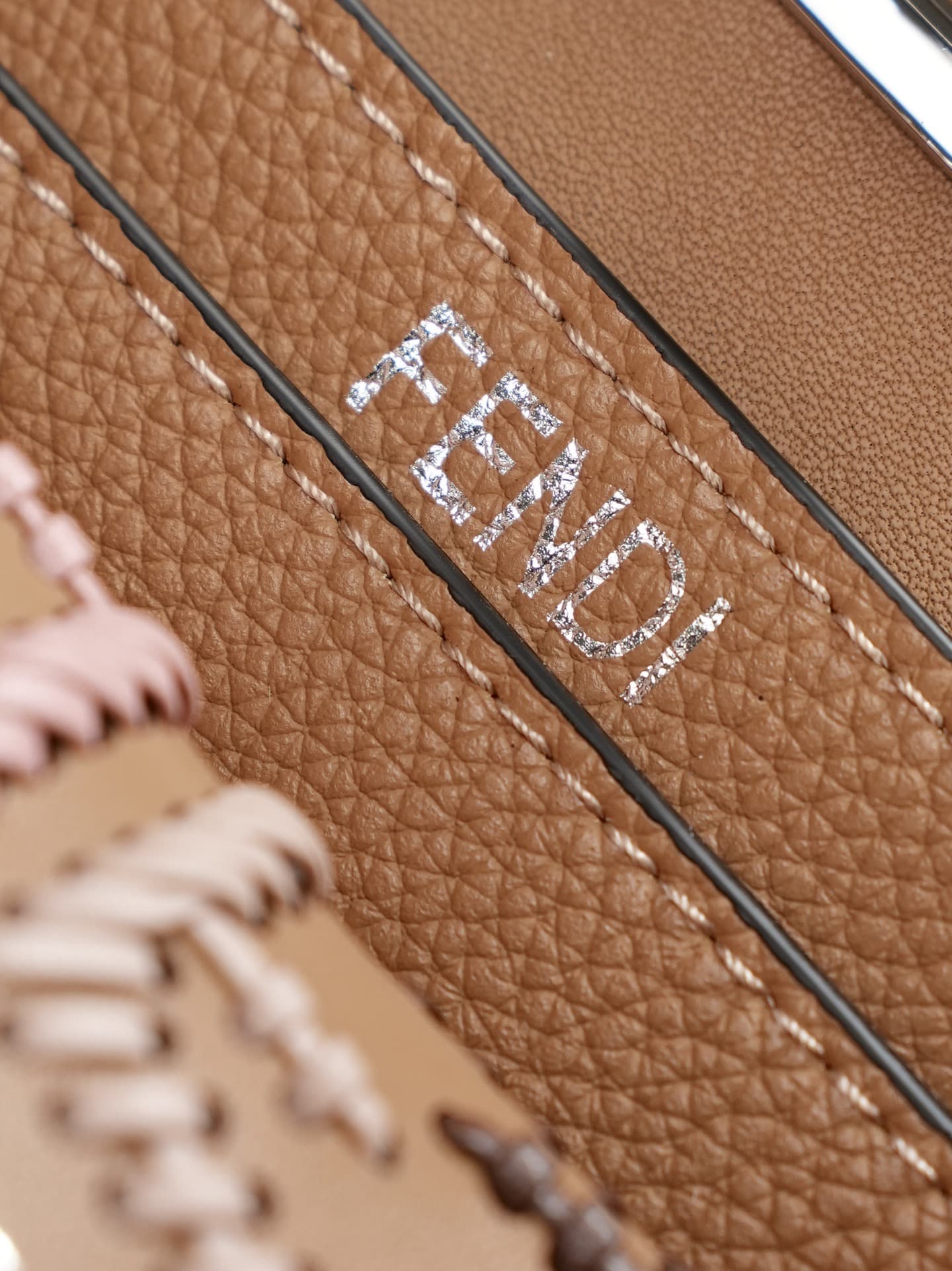C2883 ～Model 33208 ✨ This iconic Peekaboo iseeu handbag features a compact design. It is crafted from the same color tone as 306, using hand-stitched seams, reflecting the traditional Selleria craftsmanship. 🔥 Made from high-quality pigeon-gray Cuoio Roma — image 5