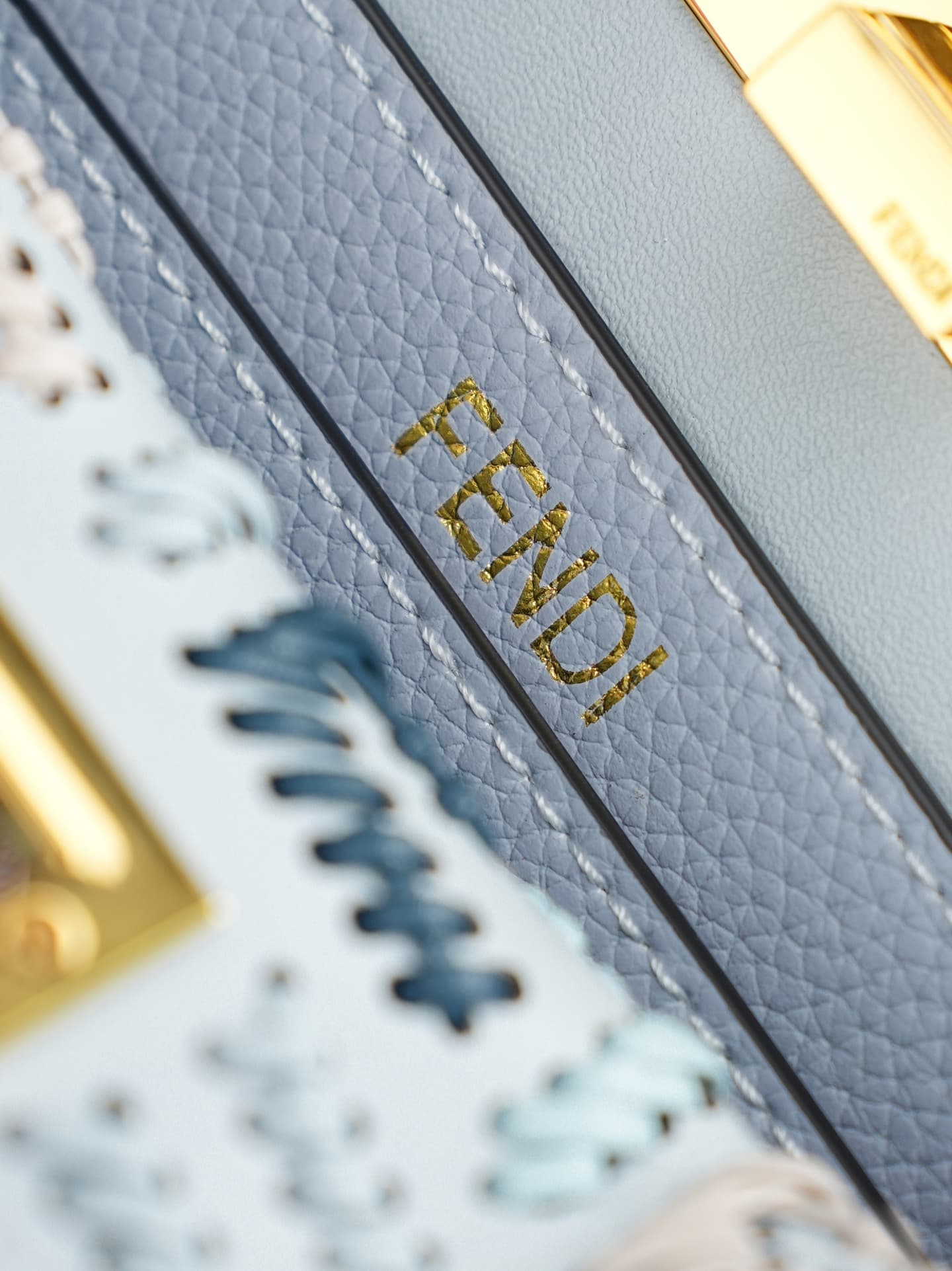 C2888 ～Model 33208 ✨ This iconic peekaboo-style compact handbag is crafted in the same color scheme as 306, using large-sized pleated seams and hand-stitching techniques characteristic of the Selleria craft. 🔥 Made from high-quality pigeon-gray Cuoio Roma — image 5