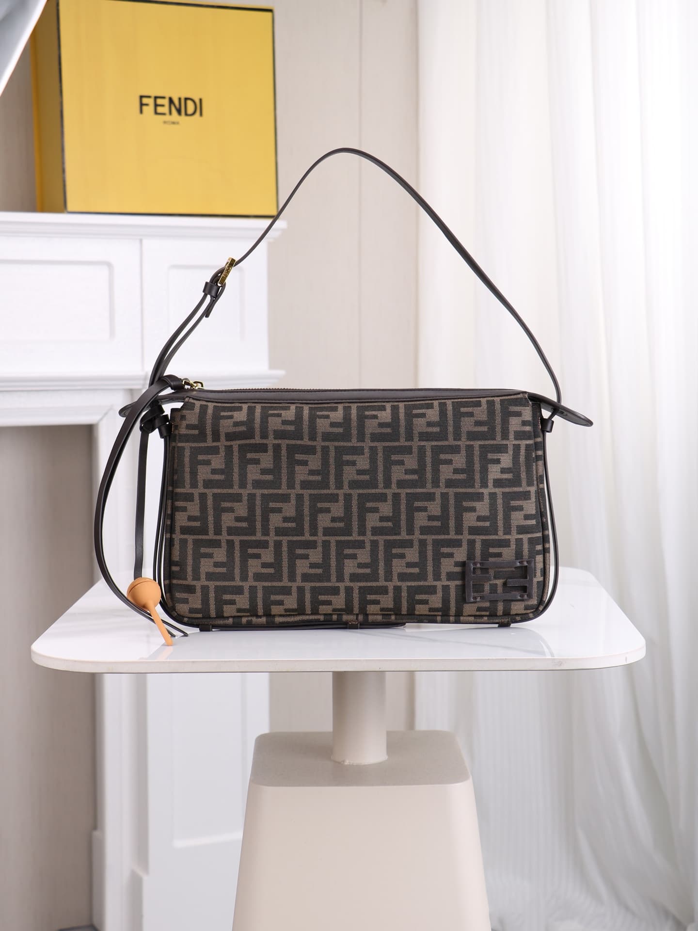 C2874 Model 7718 – the latest trendy medium-size script pattern. The classic script pattern fabric is paired with dark coffee calf leather, giving a sophisticated, relaxed feel. It features hand-sewn leather-like hardware buttons; it’s subtle yet eye-catc — image 1
