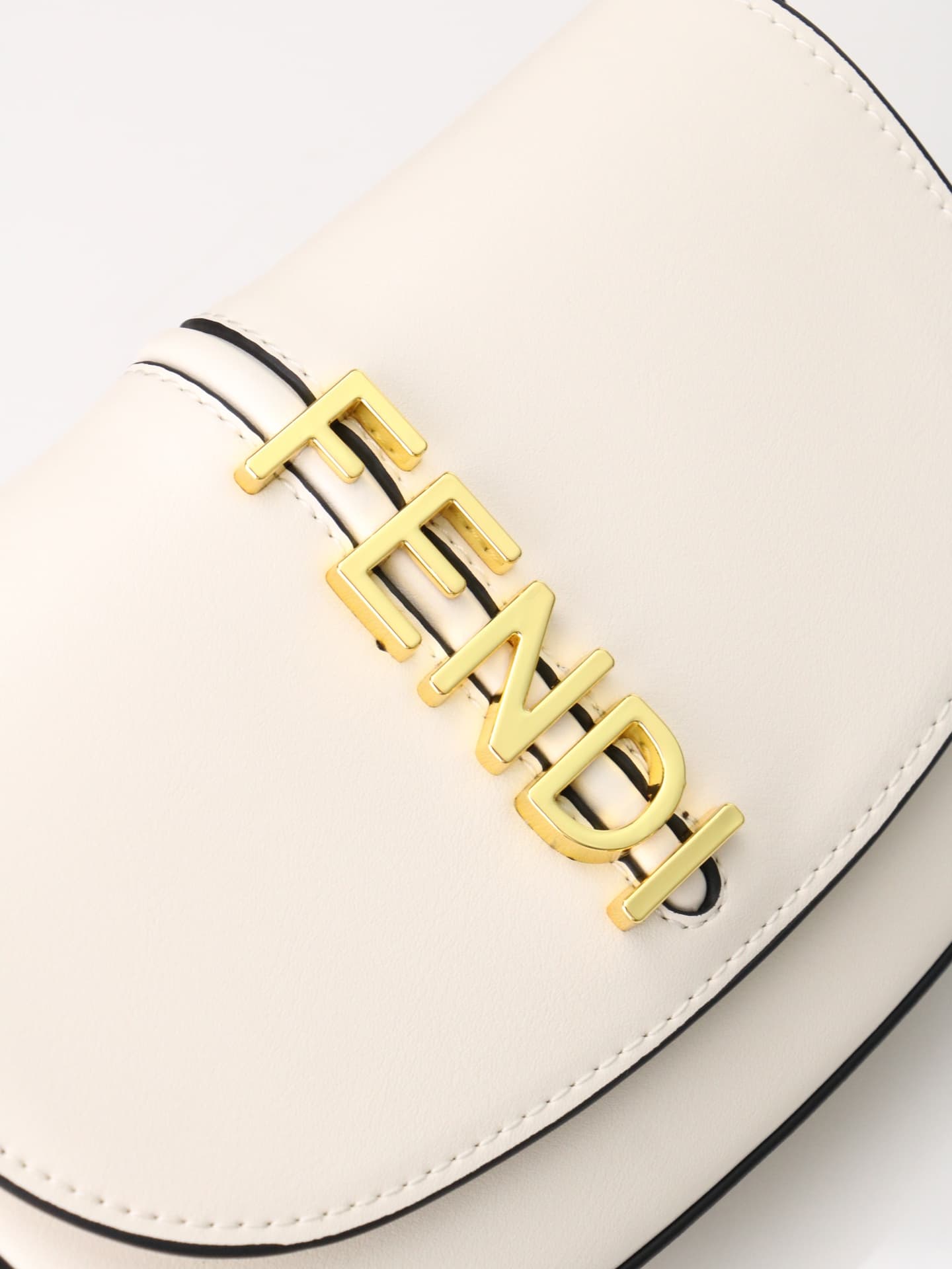 C2876 Model 7758 – a compact and portable design. It comes with a separate card holder, making it also suitable as a wallet. Its small size makes it highly versatile; it’s also easier to use. Dimensions: 21*4*11cm. Model number: 7758 — image 5