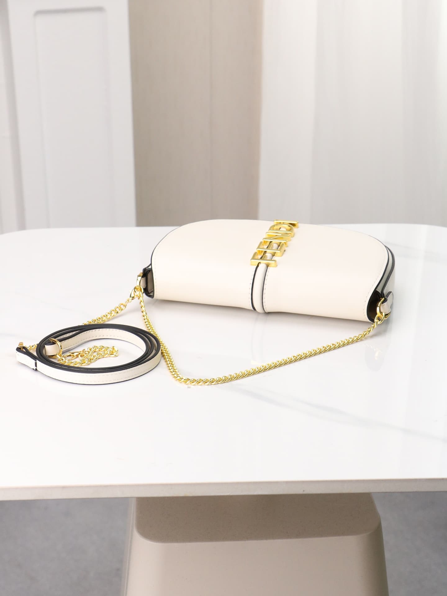 C2876 Model 7758 – a compact and portable design. It comes with a separate card holder, making it also suitable as a wallet. Its small size makes it highly versatile; it’s also easier to use. Dimensions: 21*4*11cm. Model number: 7758 — image 6