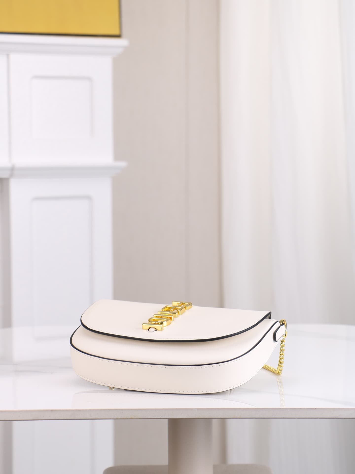 C2876 Model 7758 – a compact and portable design. It comes with a separate card holder, making it also suitable as a wallet. Its small size makes it highly versatile; it’s also easier to use. Dimensions: 21*4*11cm. Model number: 7758 — image 4