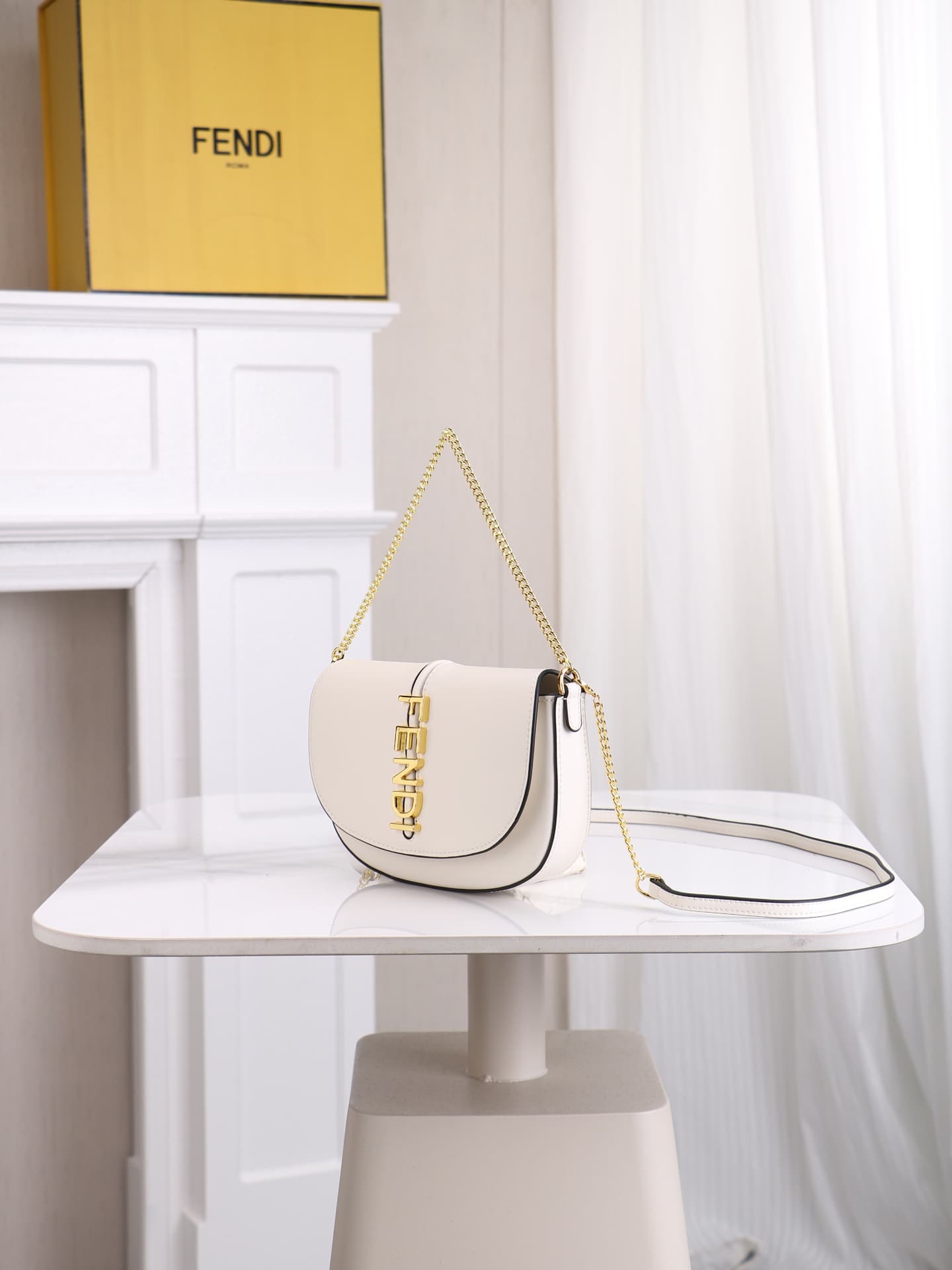 C2876 Model 7758 – a compact and portable design. It comes with a separate card holder, making it also suitable as a wallet. Its small size makes it highly versatile; it’s also easier to use. Dimensions: 21*4*11cm. Model number: 7758 — image 2