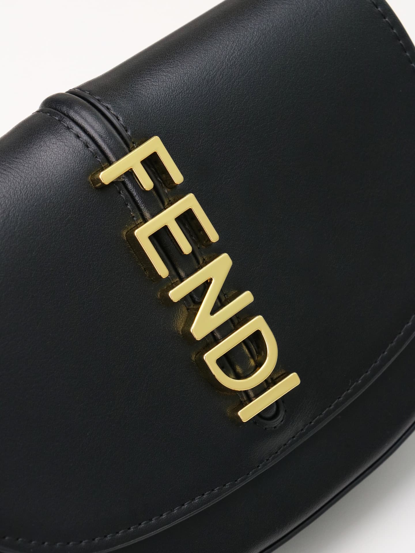 C2878 Model 7758 – a compact and portable design. It comes with a separate card holder, making it also suitable as a wallet. Its small size makes it highly versatile; it’s also easier to use. Dimensions: 21*4*11cm. Model number: 7758 — image 5