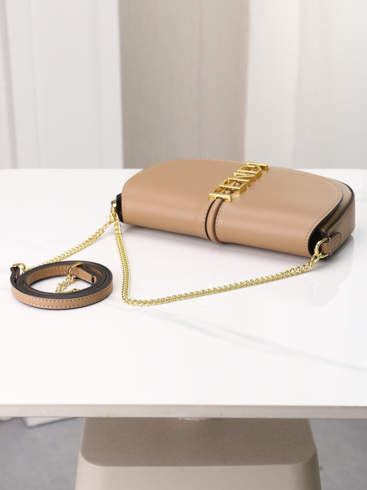 C2877 Model 7758 – a compact and portable design. It comes with a separate card holder, making it also suitable as a wallet. Its small size makes it highly versatile; it’s easy to use. Dimensions: 21 * 4 * 11cm. Model number: 7758 — image 6