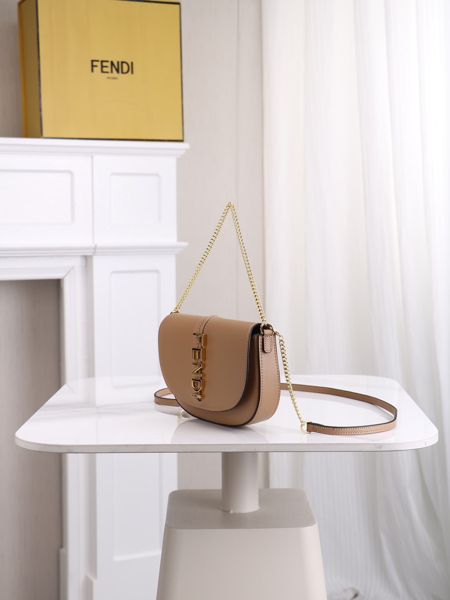 C2877 Model 7758 – a compact and portable design. It comes with a separate card holder, making it also suitable as a wallet. Its small size makes it highly versatile; it’s easy to use. Dimensions: 21 * 4 * 11cm. Model number: 7758 — image 2