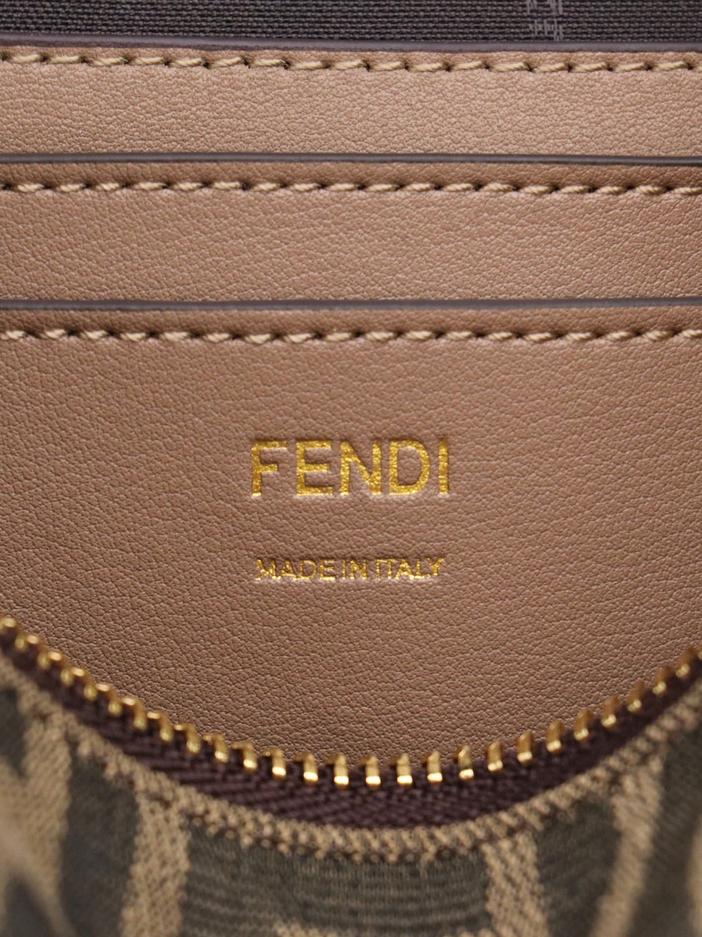 C2862 (Original fabric with box) Model 7717Fendi. New model 🆕 Baguette brown print FF fabric handbag. Equipped with a detachable thin chain; can be carried in hand or under the arm. Zipper for opening/closing; the zipper pull features the distinctive FF p — image 8