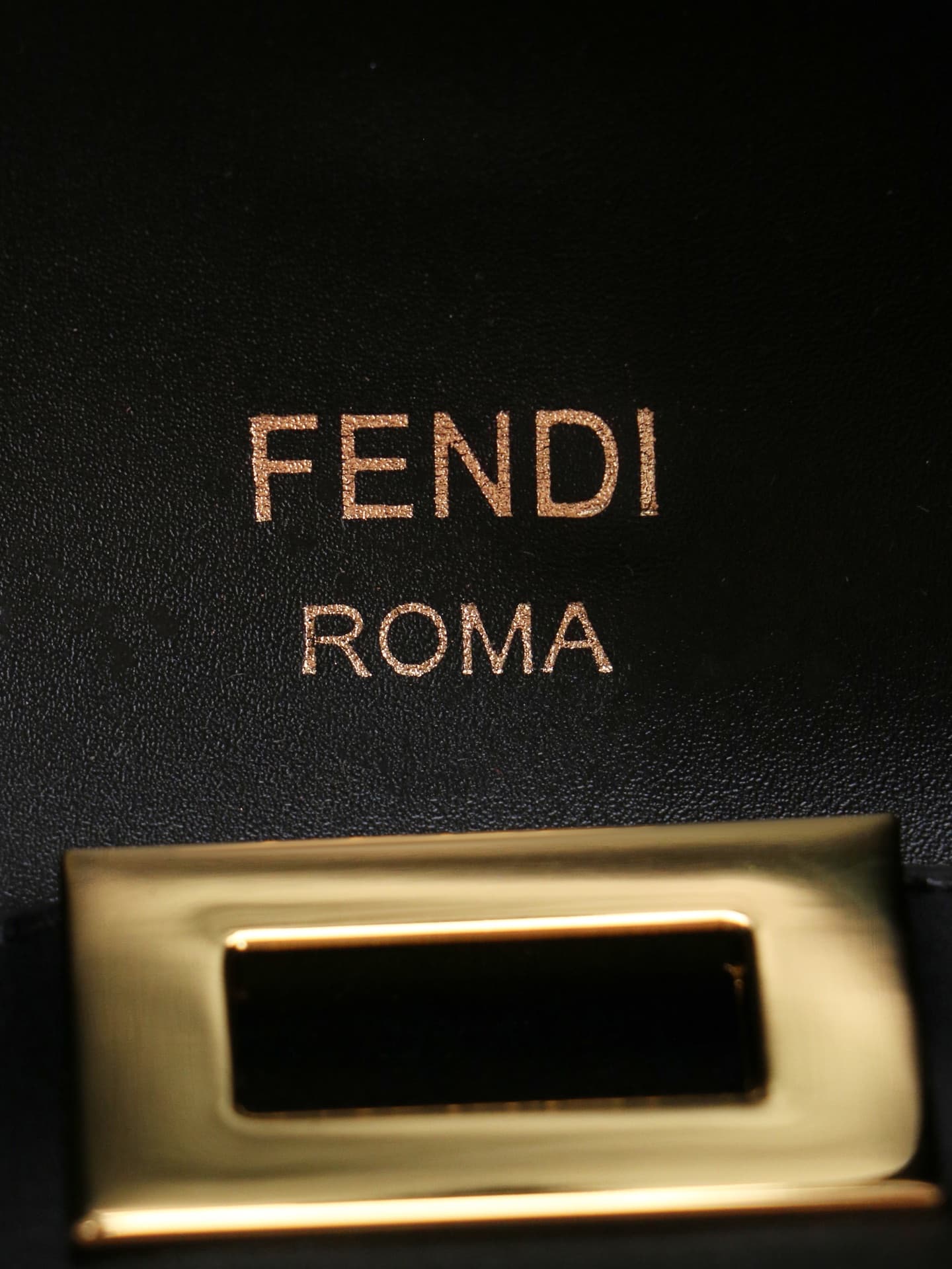 C2844 Return item 【FENDI x-lite】 — image 7