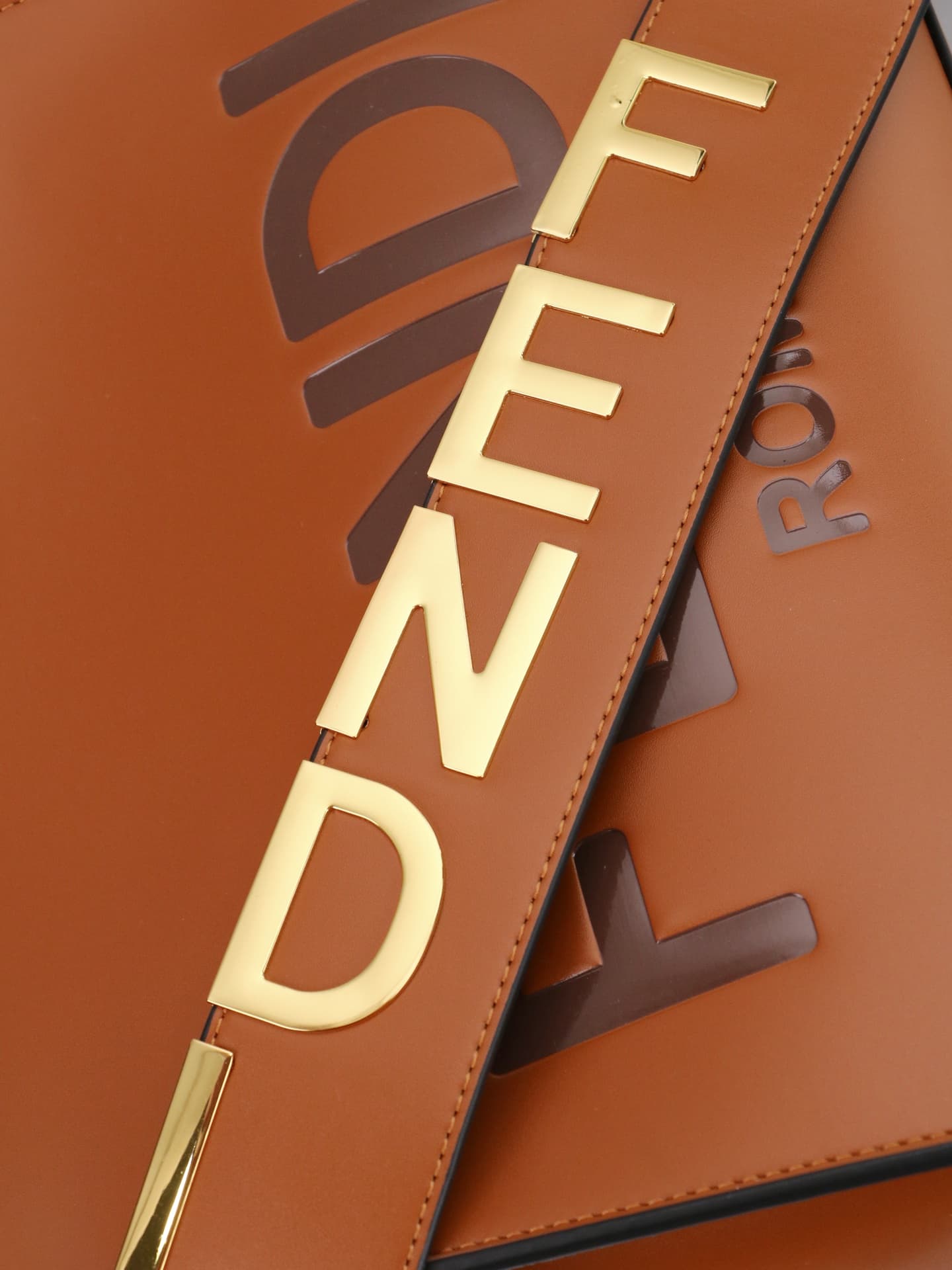 C2845 Return item 【FENDI x-lite】 — image 5