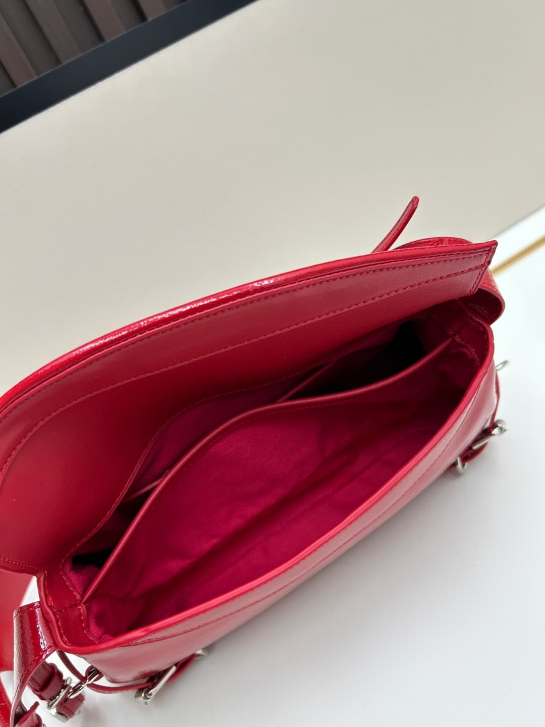 C3168 New GIVENCHY model: Small shoulder bag made of glossy leather with a polished finish — image 7