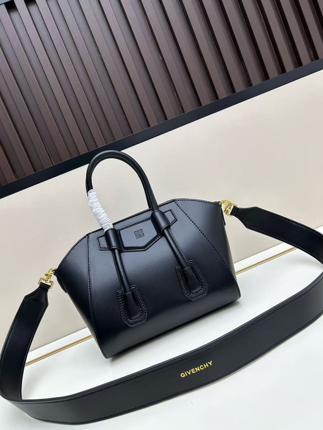 C3210 Wide shoulder strap 200 – French brand G. New model handbag, classic GIVENCHY style — image 3
