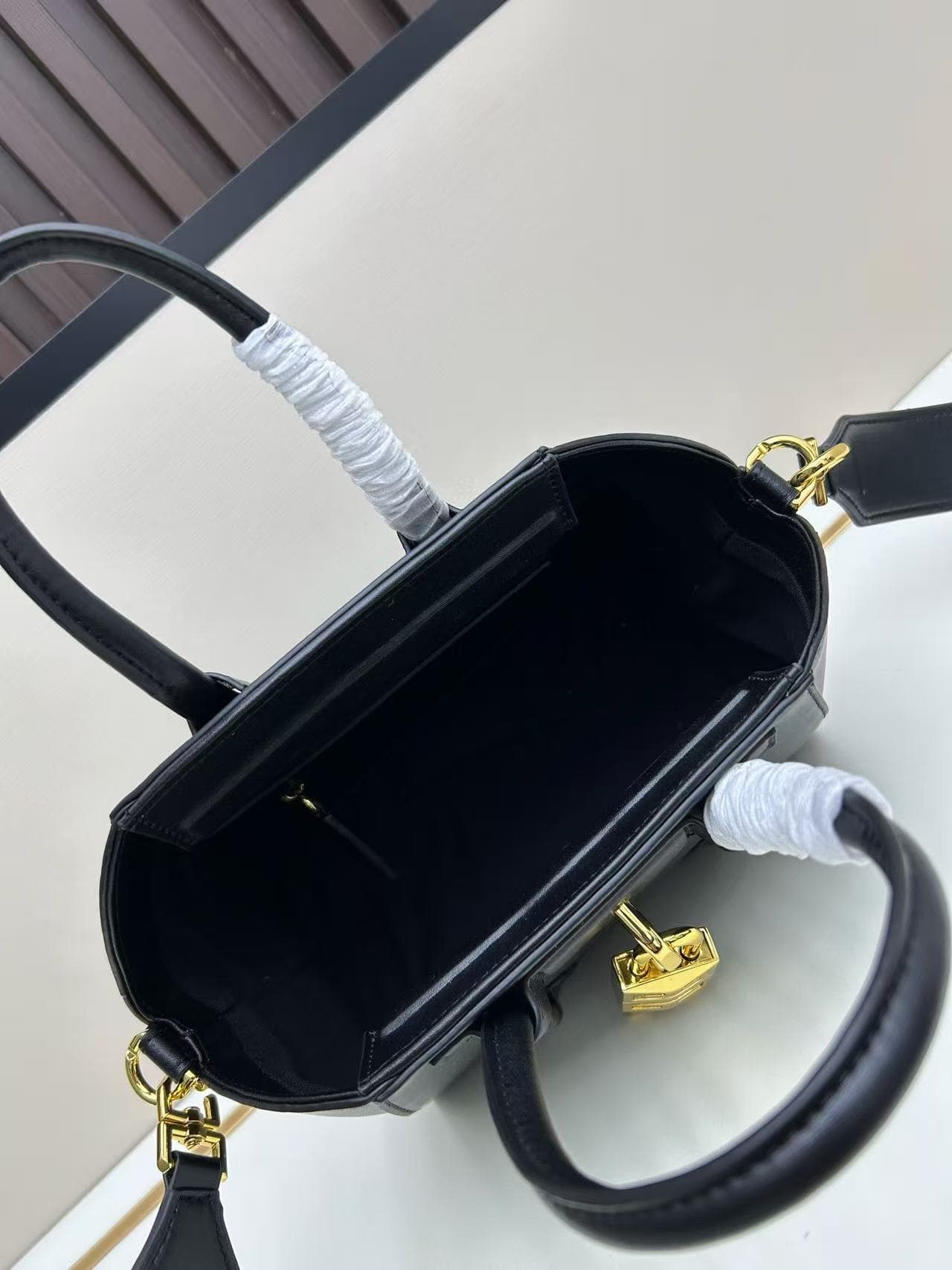 C3210 Wide shoulder strap 200 – French brand G. New model handbag, classic GIVENCHY style — image 7