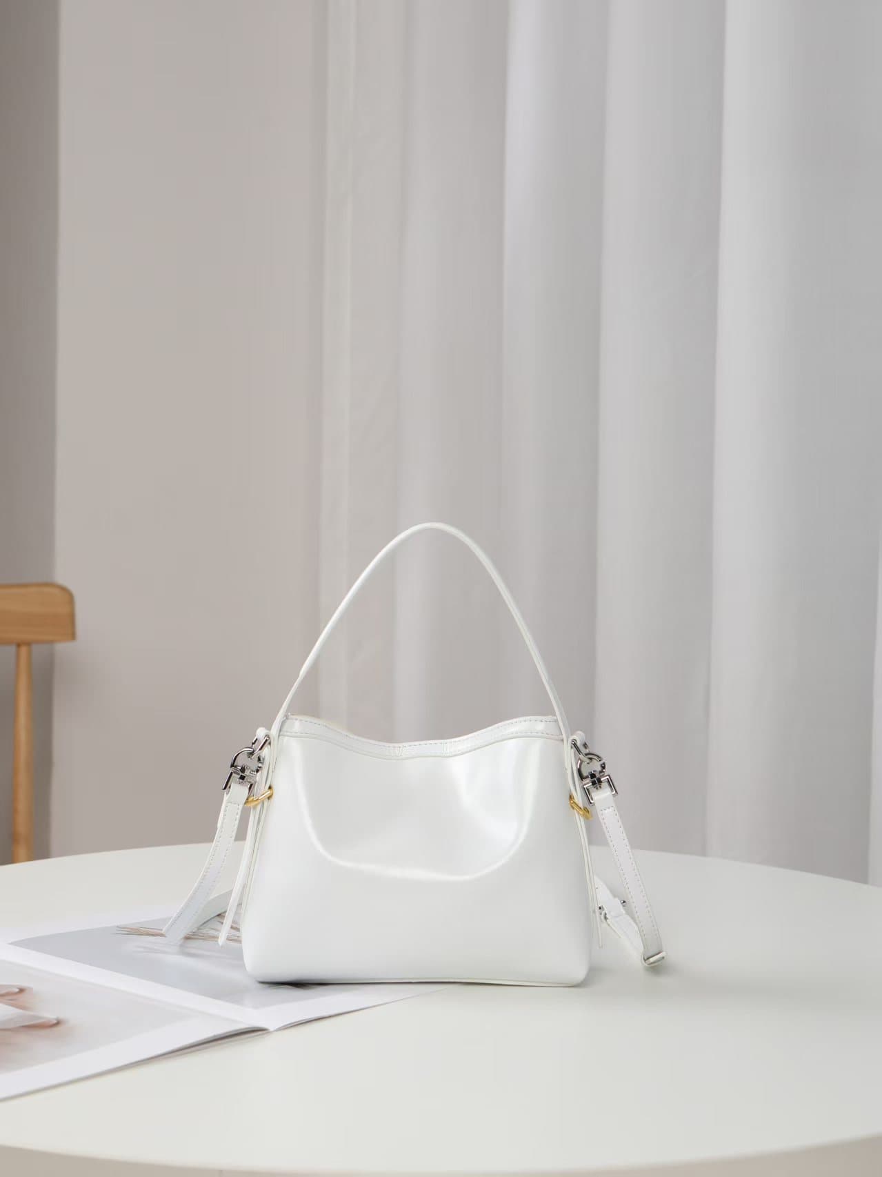 C3162 New 200 model. Givenchy/Voyou nano summer collection – cute design, detachable shoulder strap, metal clasp, leather shoulder bag with sling function, phone bag, mini size. Top-grade leather, dimensions: 19*16, 5*4 cm; model number: V0999 — image 3