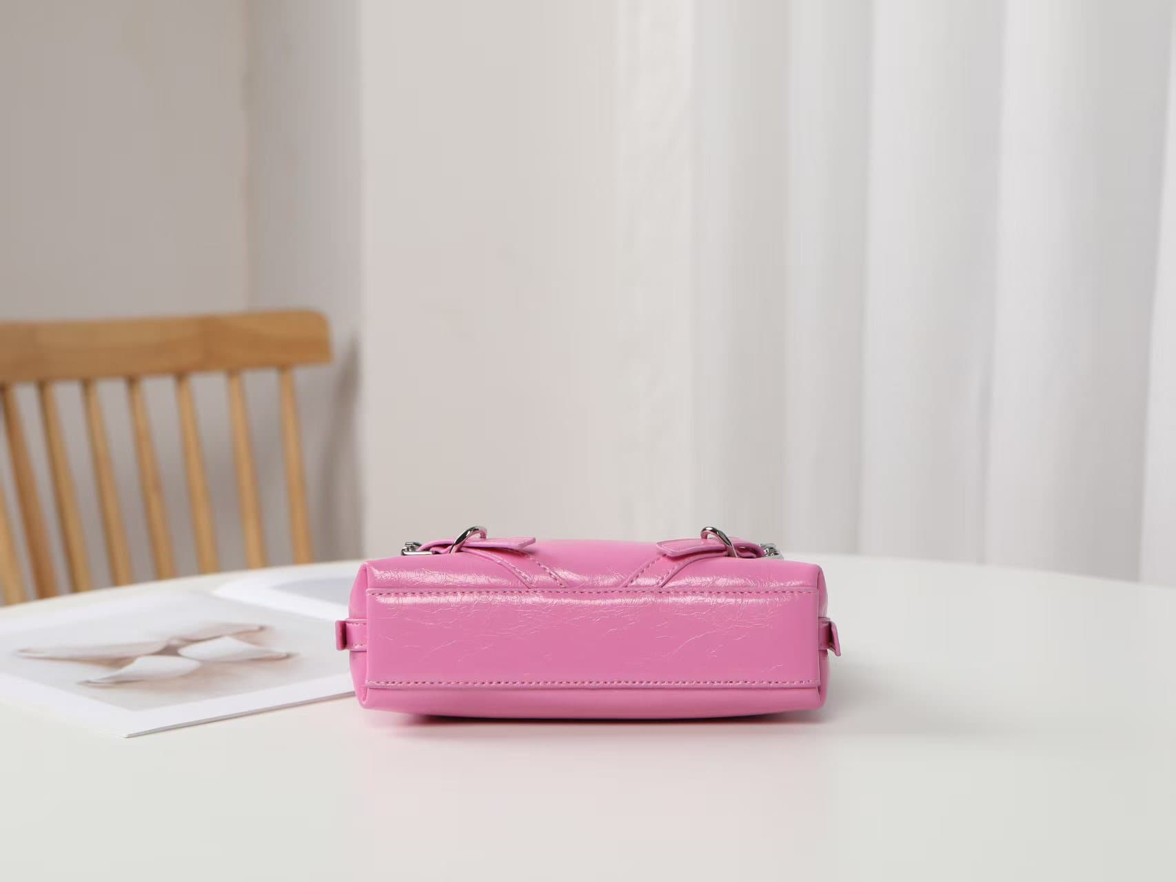 C3161 New 200 model. Givenchy/Voyou nano summer collection – cute design, detachable shoulder strap, metal clasp, leather shoulder bag with斜 carry function, phone bag, mini size. Top-grade leather, dimensions: 19*16, 5*4 (in centimeters). Model number: V0 — image 5