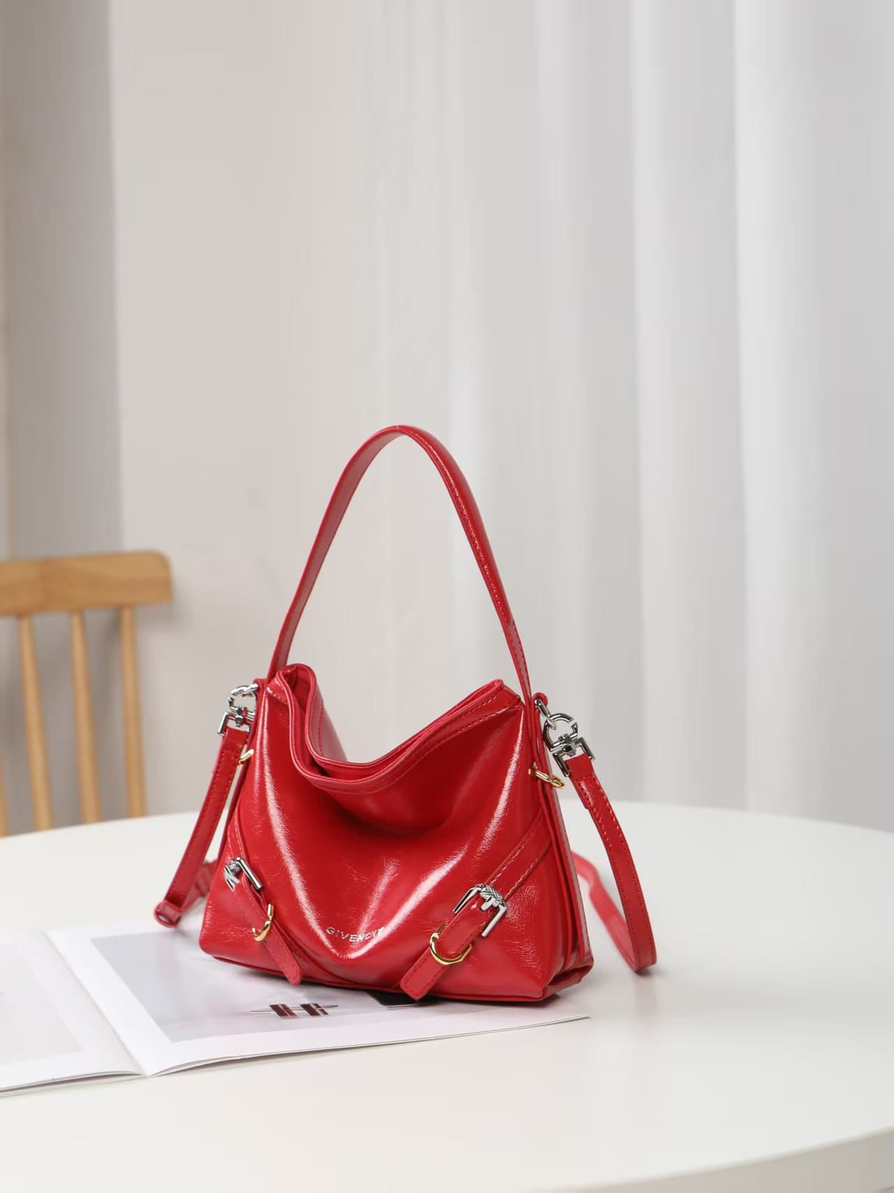 C3160 New 200 model. Givenchy/Voyou nano summer collection – cute design, detachable shoulder strap, metal clasp, leather shoulder bag with crossbody function, phone bag, mini size. Top-grade leather, dimensions: 19*16, 5*4 cm; model number: V0999 — image 8
