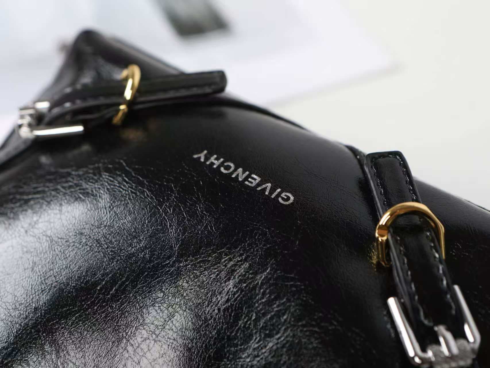 C3159 New model 200. Givenchy/Voyou nano summer collection – cute design, detachable shoulder strap, metal clasp, leather shoulder bag with crossbody function, phone bag, mini size. Top-grade leather, dimensions: 19*16, 5*4 (in centimeters). Model number: — image 8