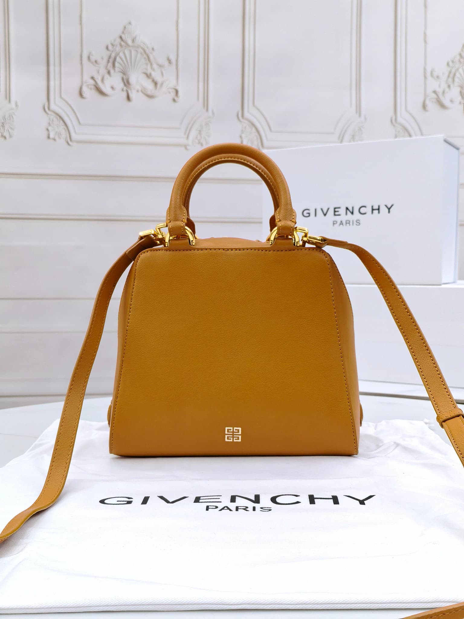 C3170 Medium size 😀😀 2024 new model, Gucci, lightly tanned glossy cowhide leather handbag or crossbody bag — image 3