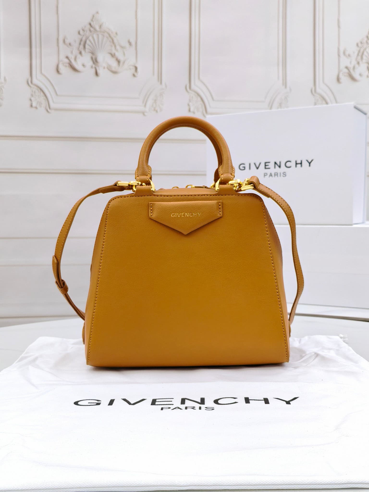 C3170 Medium size 😀😀 2024 new model, Gucci, lightly tanned glossy cowhide leather handbag or crossbody bag — image 2