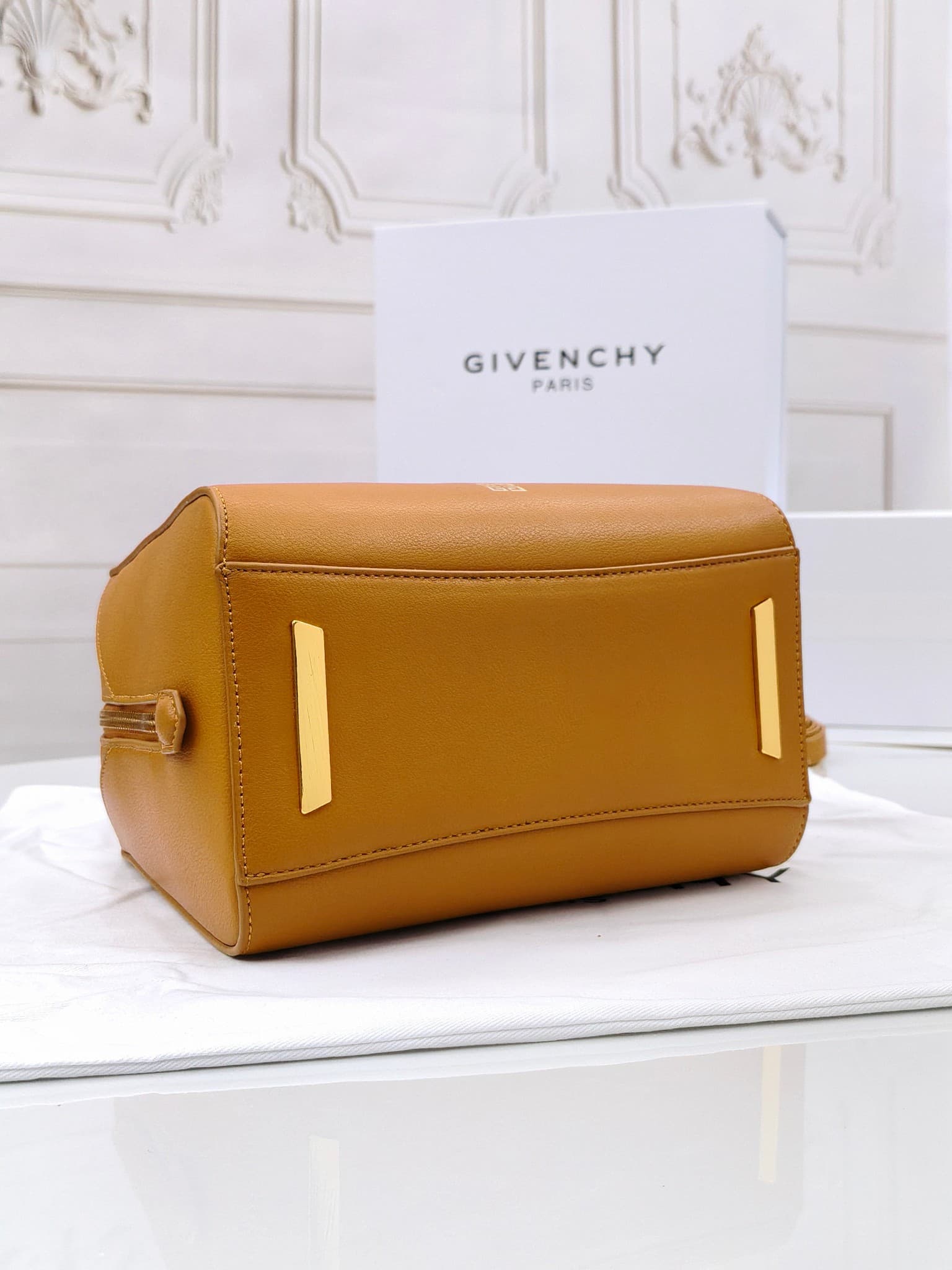 C3170 Medium size 😀😀 2024 new model, Gucci, lightly tanned glossy cowhide leather handbag or crossbody bag — image 5