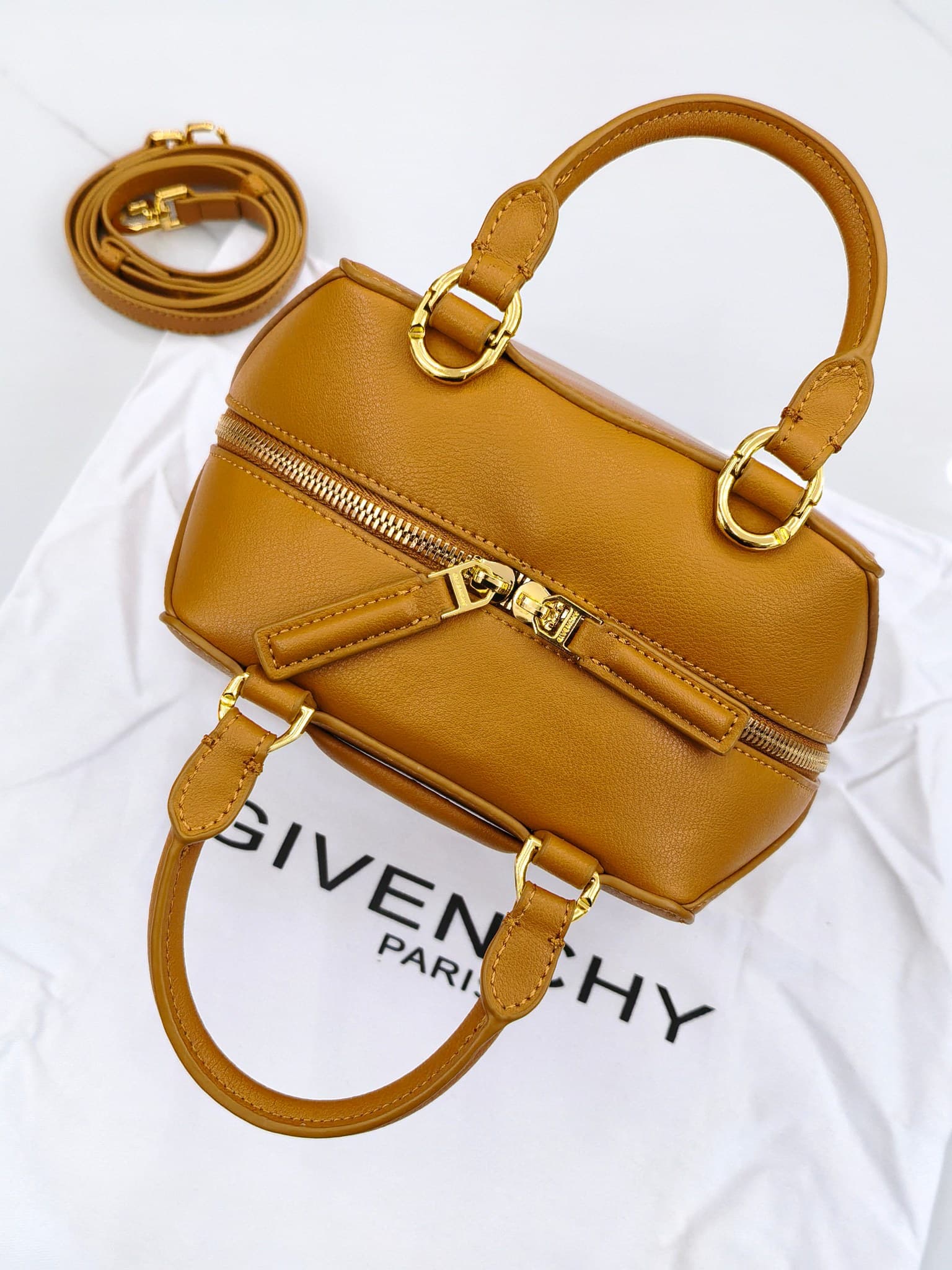 C3170 Medium size 😀😀 2024 new model, Gucci, lightly tanned glossy cowhide leather handbag or crossbody bag — image 8