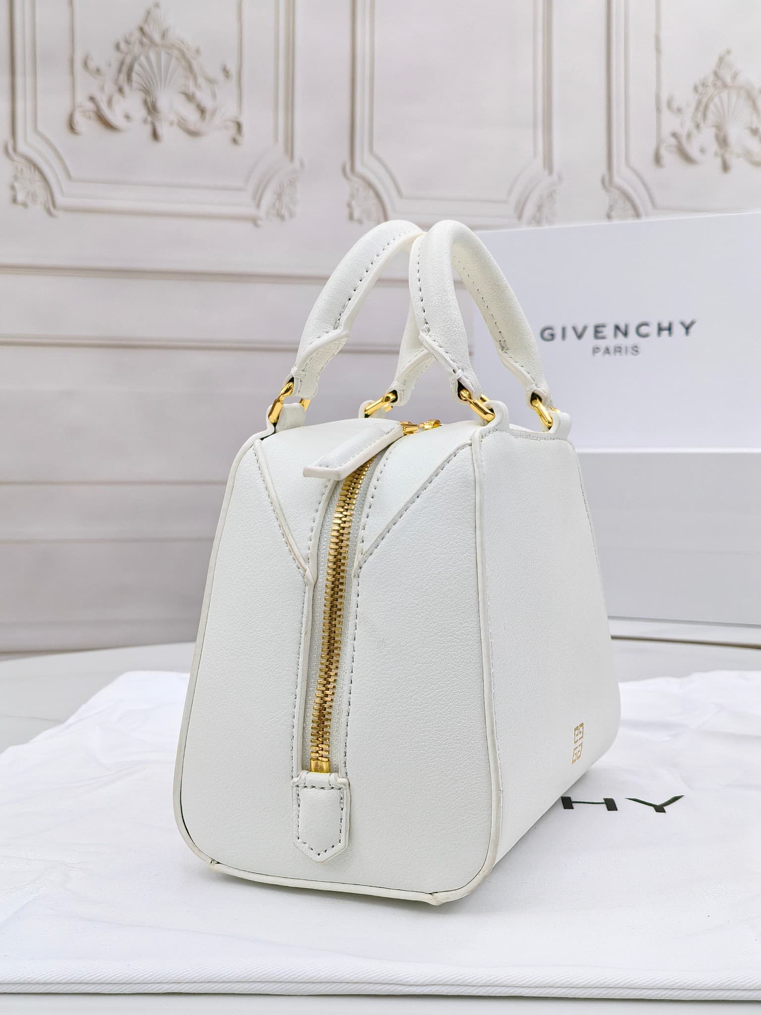 C3174 Small size 😀😀 2024 new model, Gucci, lightly tanned glossy cowhide leather handbag or crossbody bag — image 5