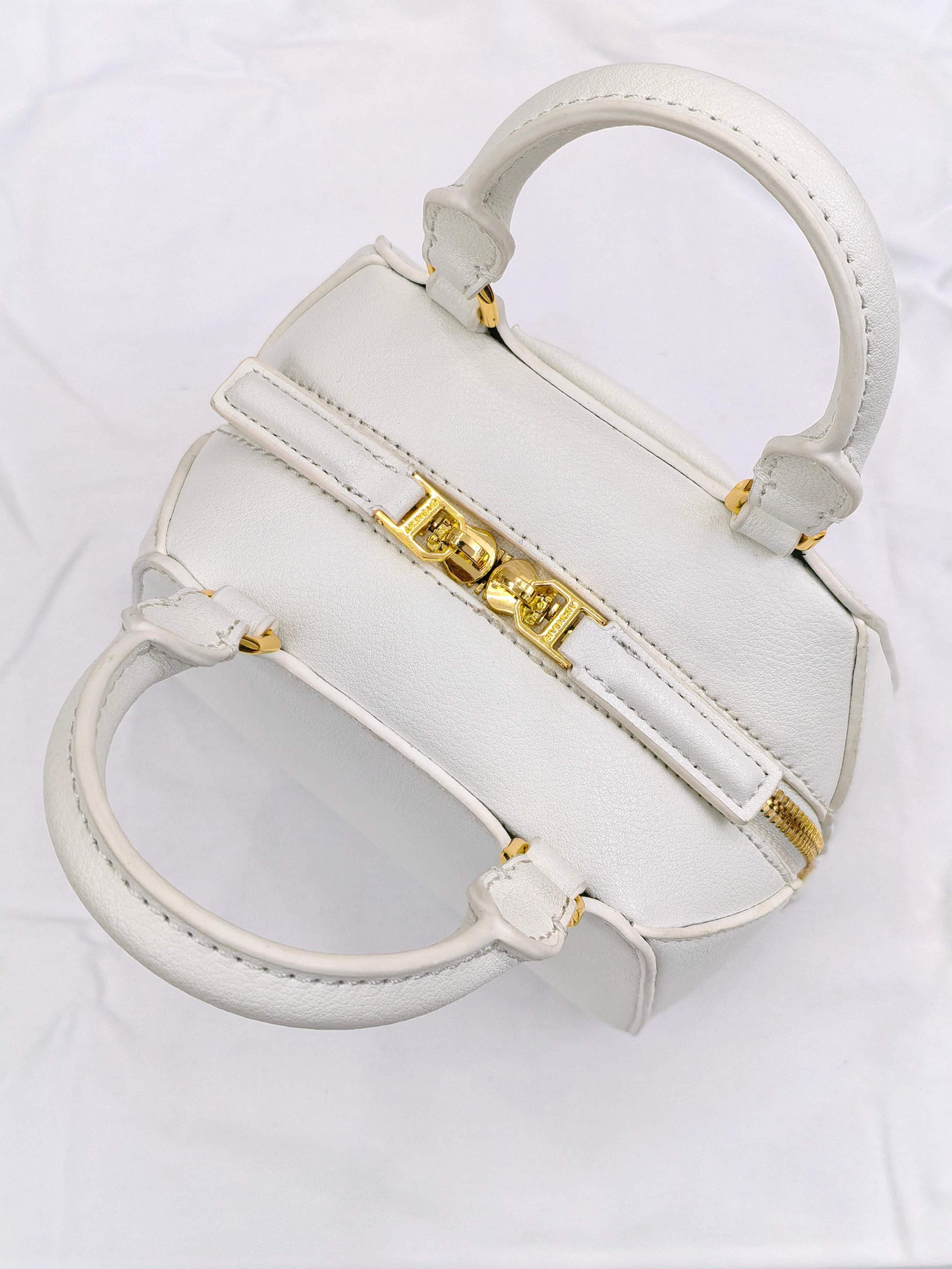 C3174 Small size 😀😀 2024 new model, Gucci, lightly tanned glossy cowhide leather handbag or crossbody bag — image 6