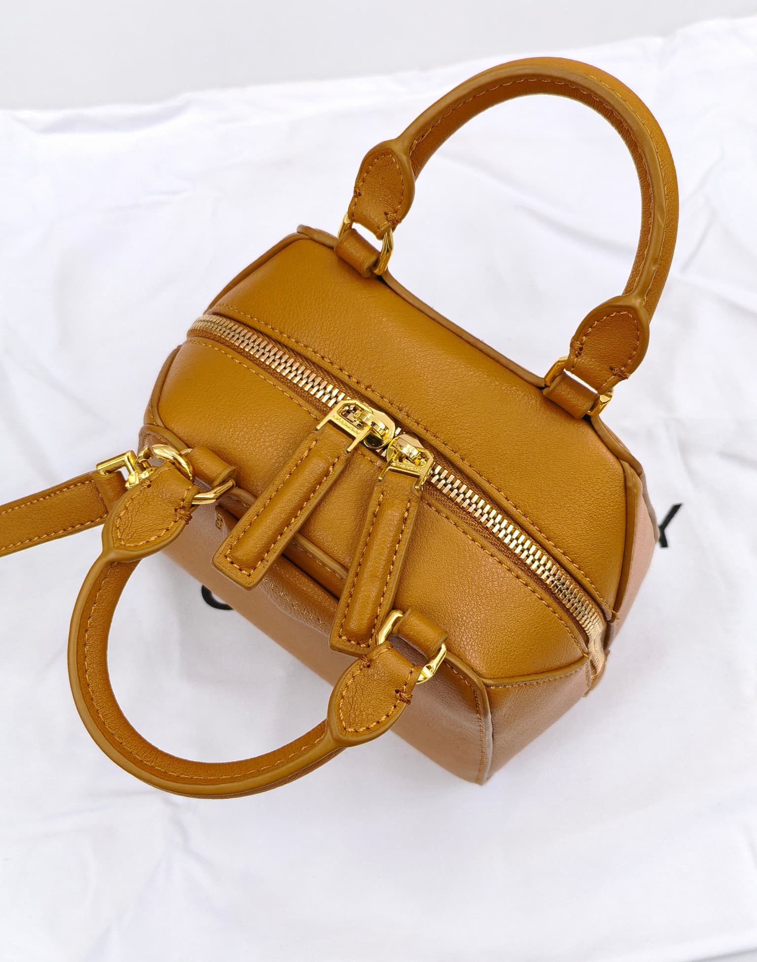 C3173 Small size 😀😀 2024 new model, Gucci, lightly tanned glossy cowhide leather handbag/shoulder bag — image 6