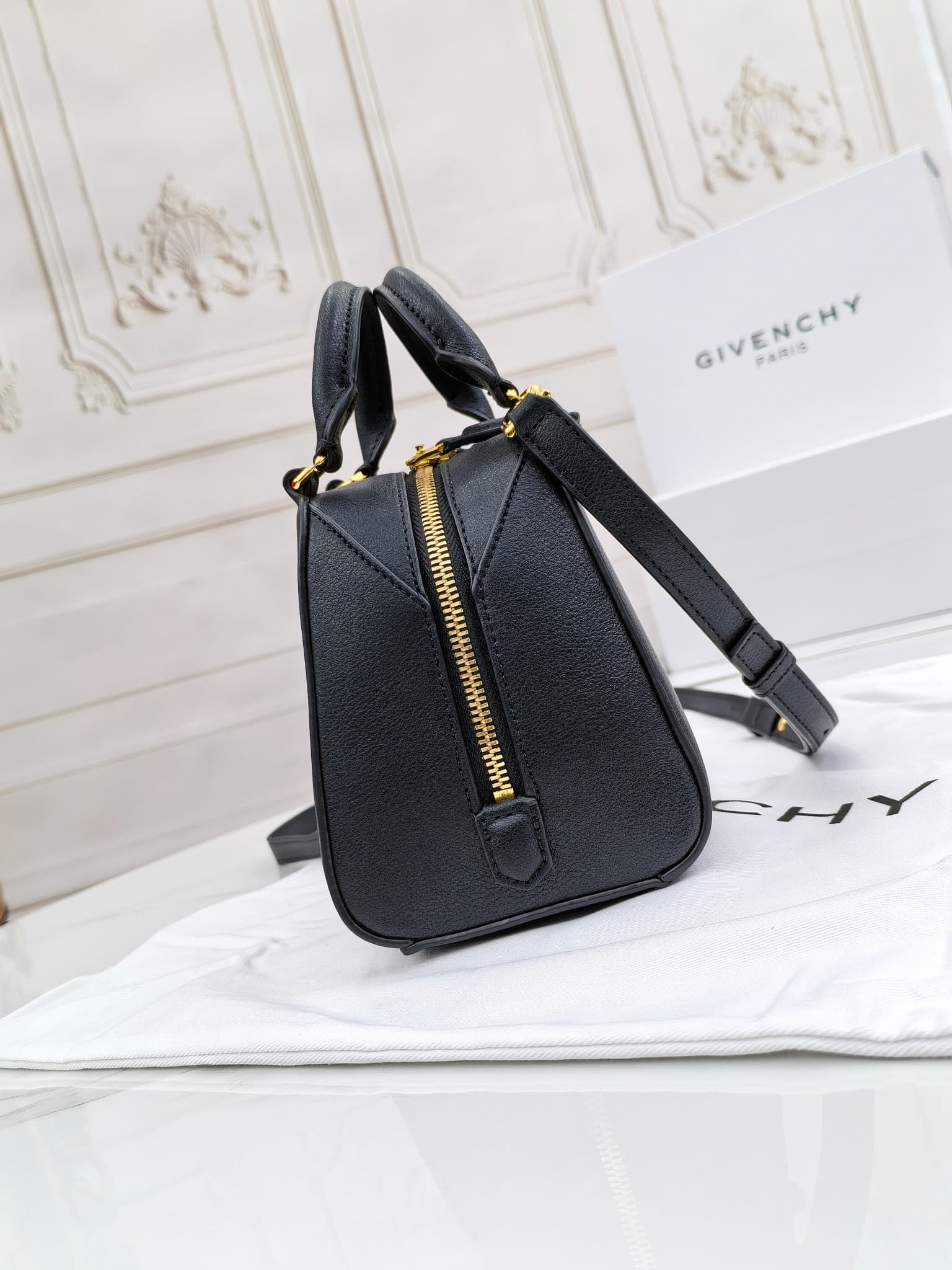 C3172 Small size 😀😀 2024 new model, Gucci, lightly tanned shiny cowhide leather handbag or crossbody bag — image 5