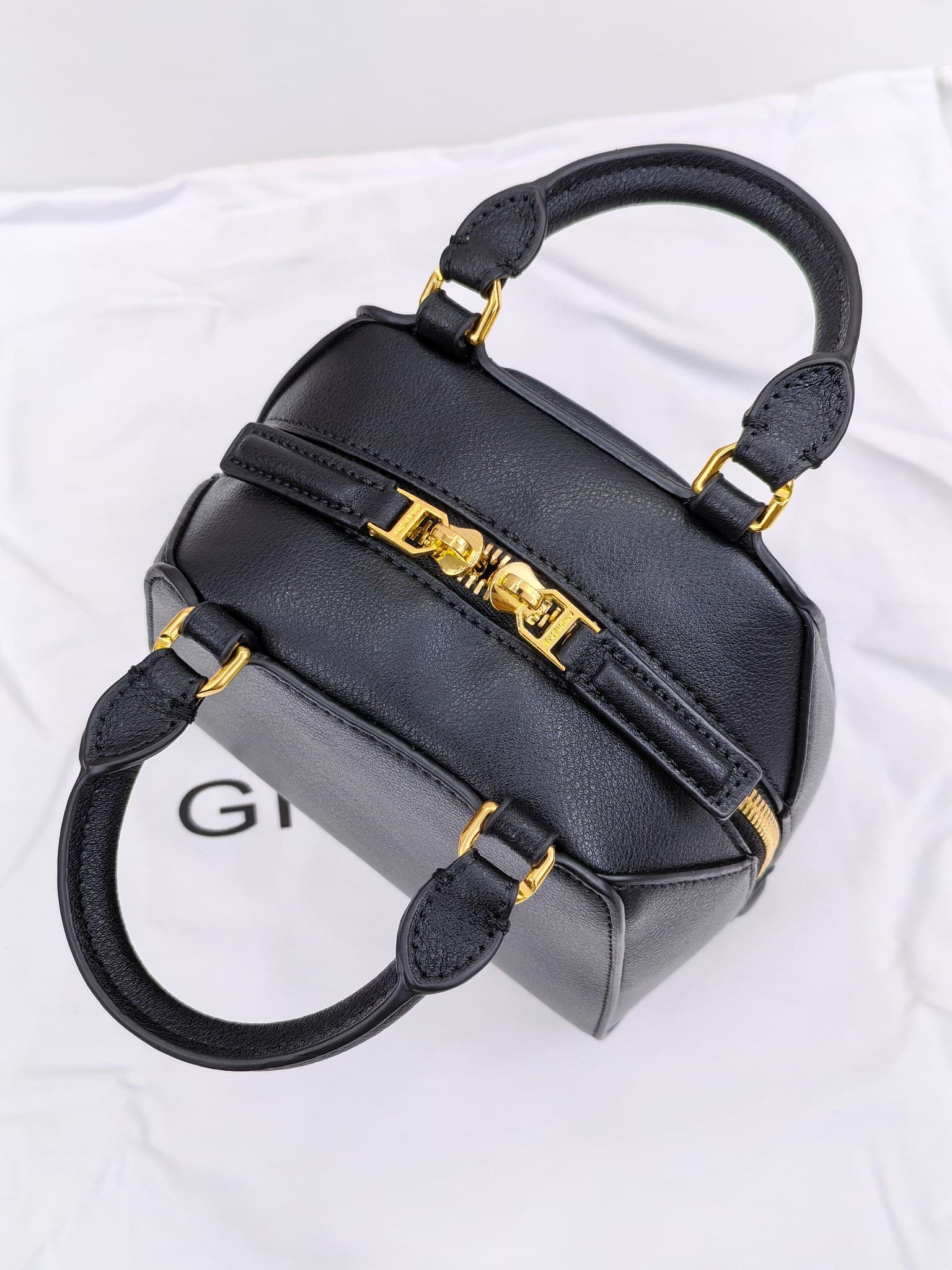 C3172 Small size 😀😀 2024 new model, Gucci, lightly tanned shiny cowhide leather handbag or crossbody bag — image 8