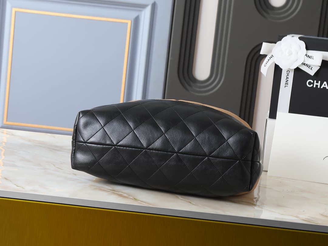 C852 💰 Upgrade to the original AS5634❤️❤️ In stock❤️❤️ 25a Leather bag – a hit product that stands out among the bestsellers🔥 A masterpiece that combines tradition and innovation; inspired by Chanel’s ebony-painted screens. The distinctive diamond-pattern — image 4
